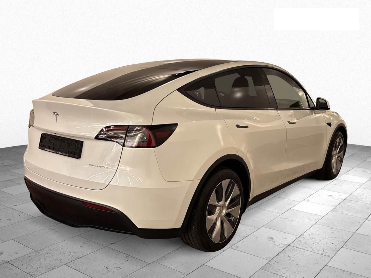 Tesla Model Y, LONG RANGE DUAL MOTOR TZ 94,0% - fotka 4