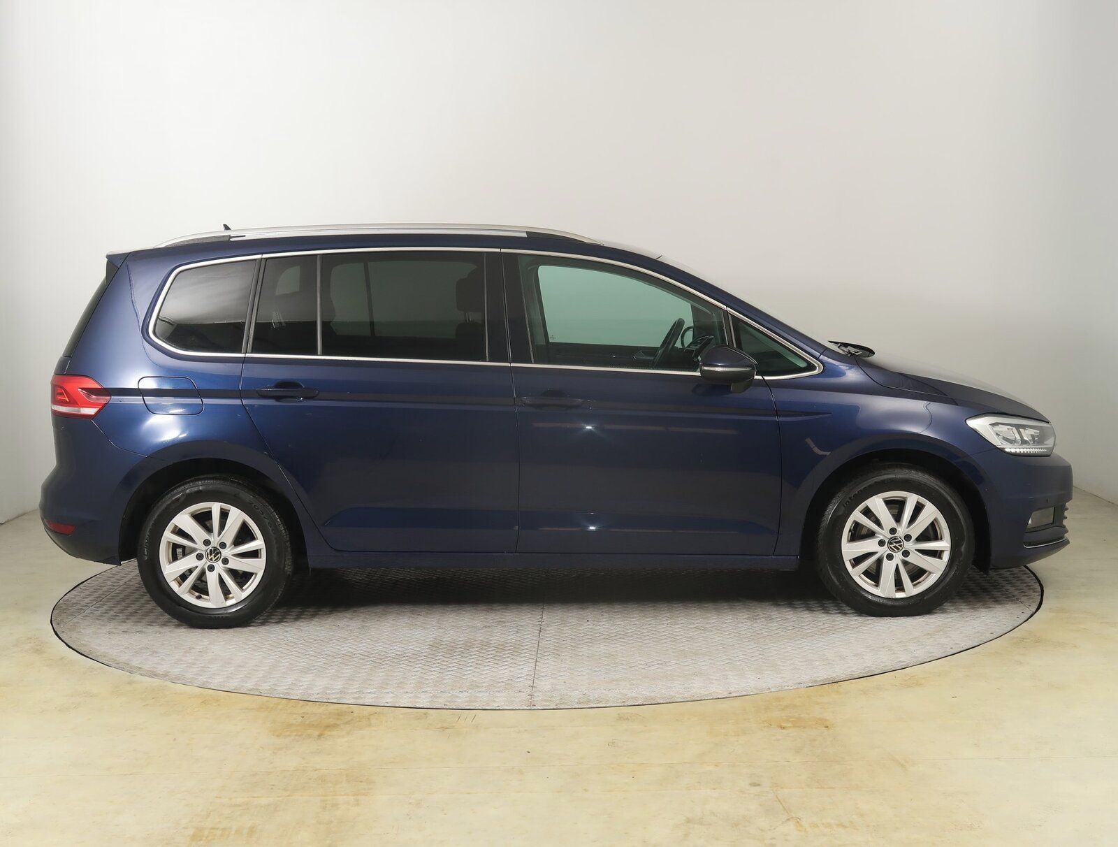 Volkswagen Touran, 2.0 TDI, Automat, ČR,1.maj - fotka 6
