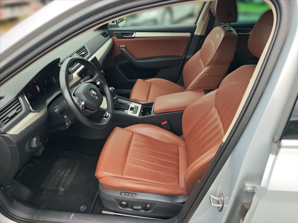 Škoda Superb, 2,0 TDI 147 4x4 L&K DSG - fotka 6