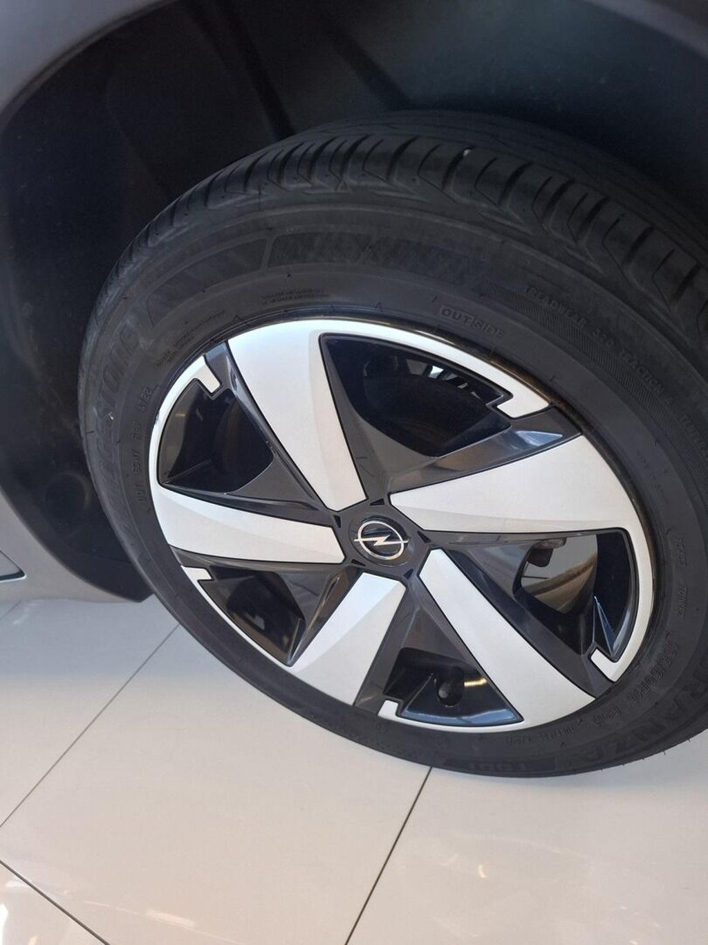 Opel Crossland, 1.2T 81KW 2023 - fotka 5