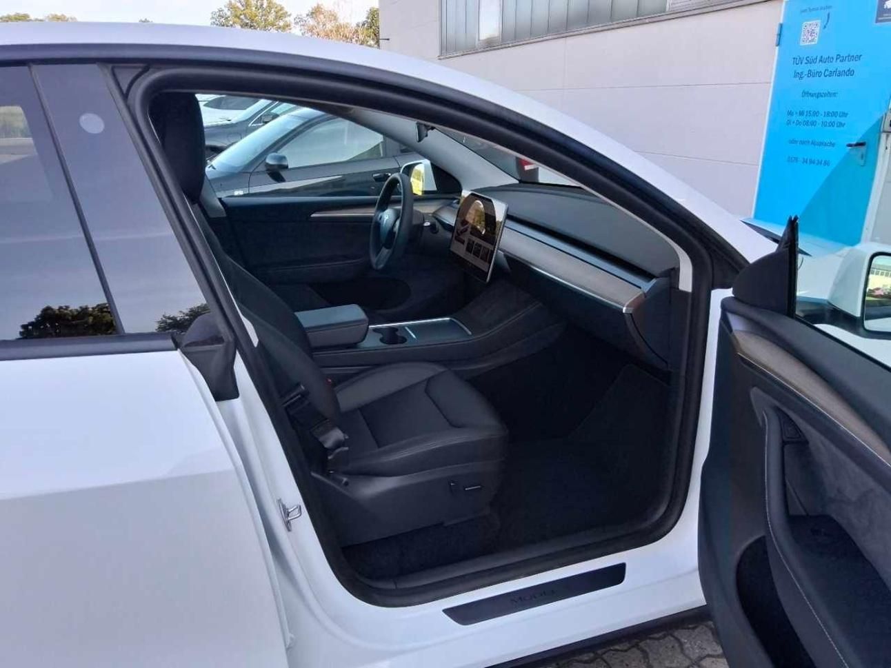 Tesla Model Y, LONG RANGE DUAL MOTOR TZ 93,8% - fotka 5