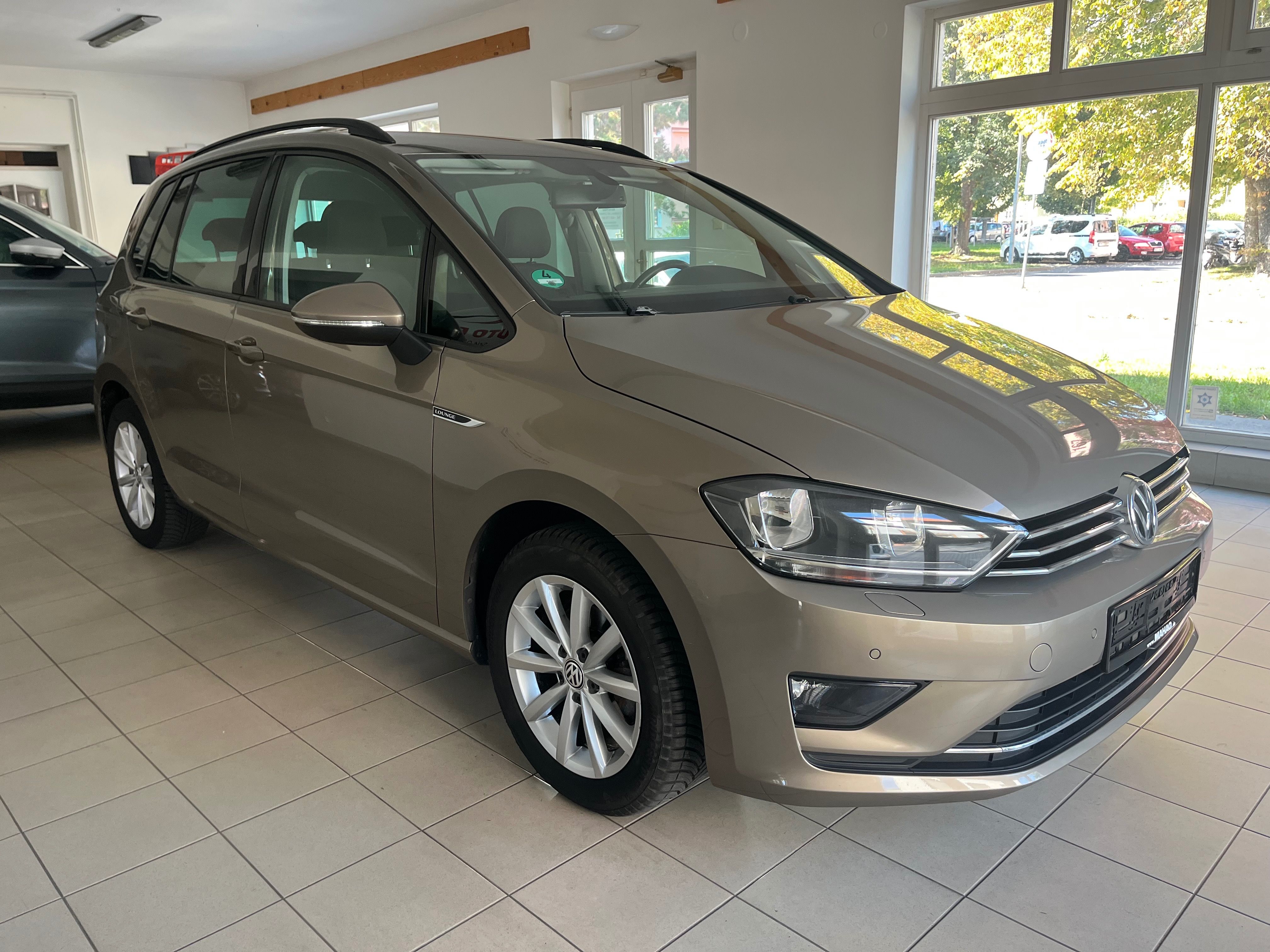 Volkswagen Golf Sportsvan, 1,2 Tsi 81kw  Lounge - fotka 2
