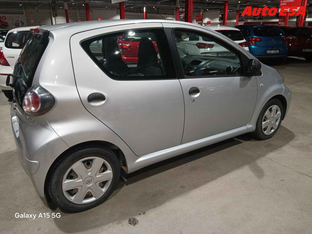 Toyota Aygo, 1.0.,ČR - fotka 2