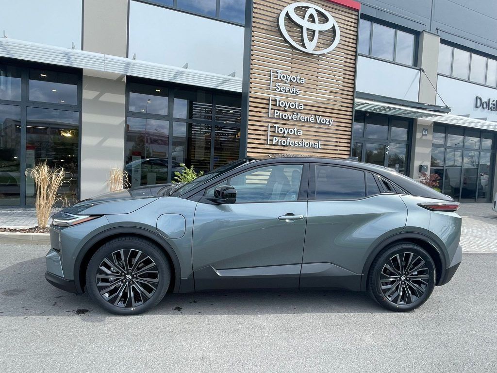 Toyota C-HR, AWD 343HP AT ExecutiveVIPLight - fotka 4
