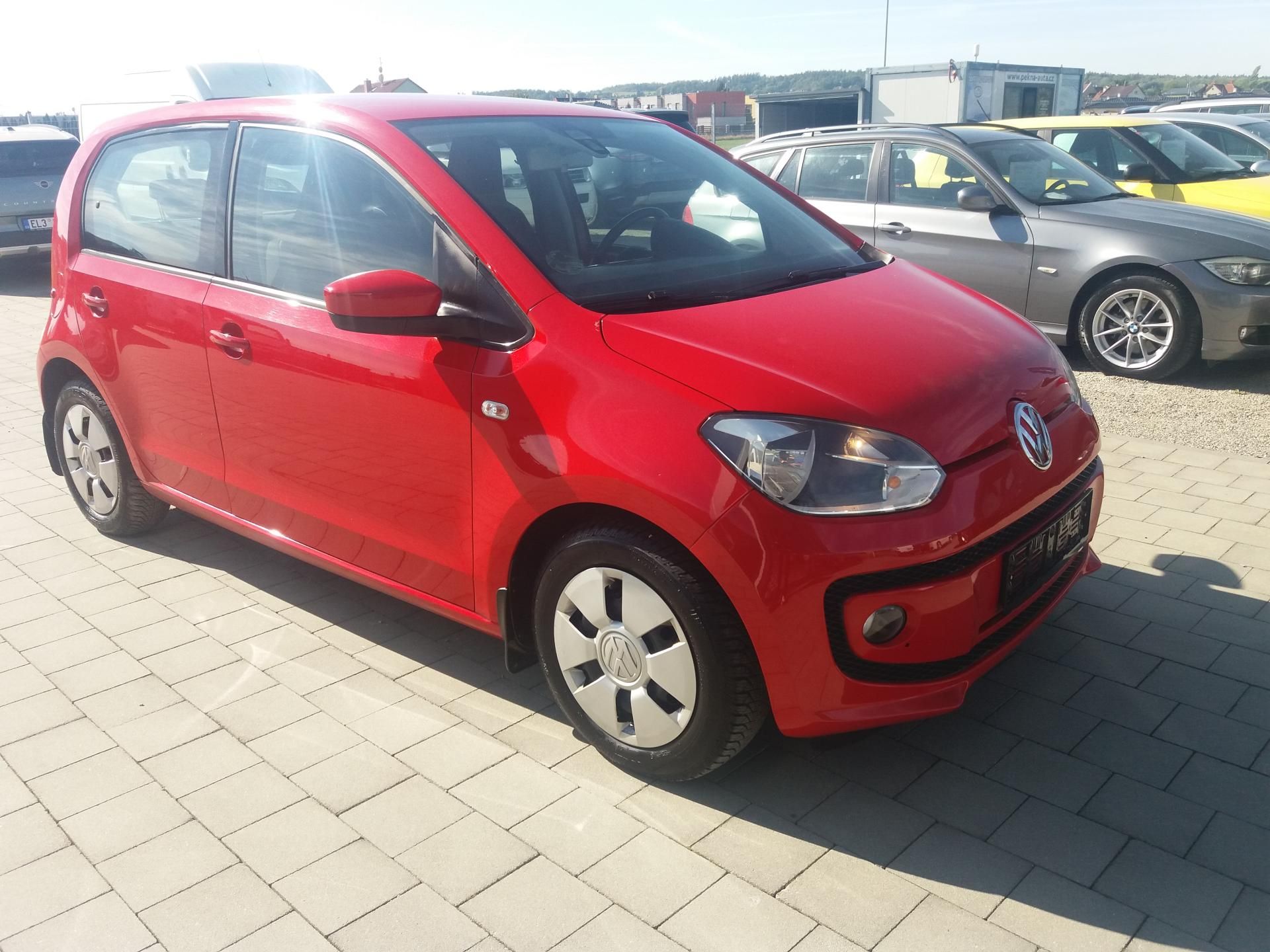 Volkswagen Up!, 1.0i,55kW,VÝHŘE.SEDAD.SERV.KNÍ - fotka 6