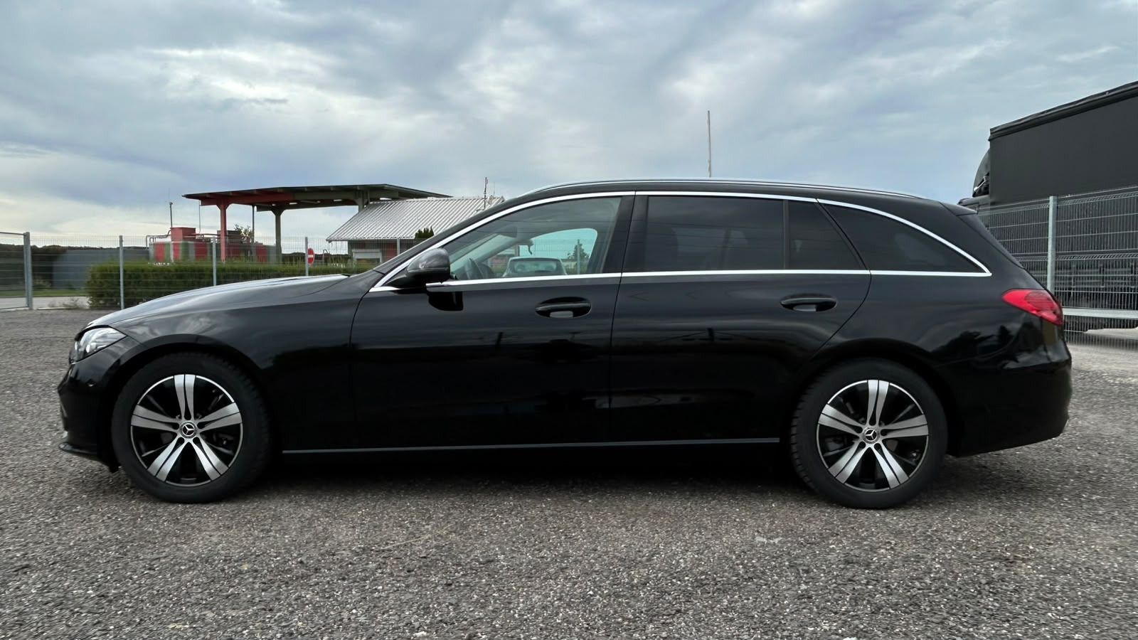 Mercedes-Benz Třídy C, 200 D Avantgarde Panorama - fotka 5