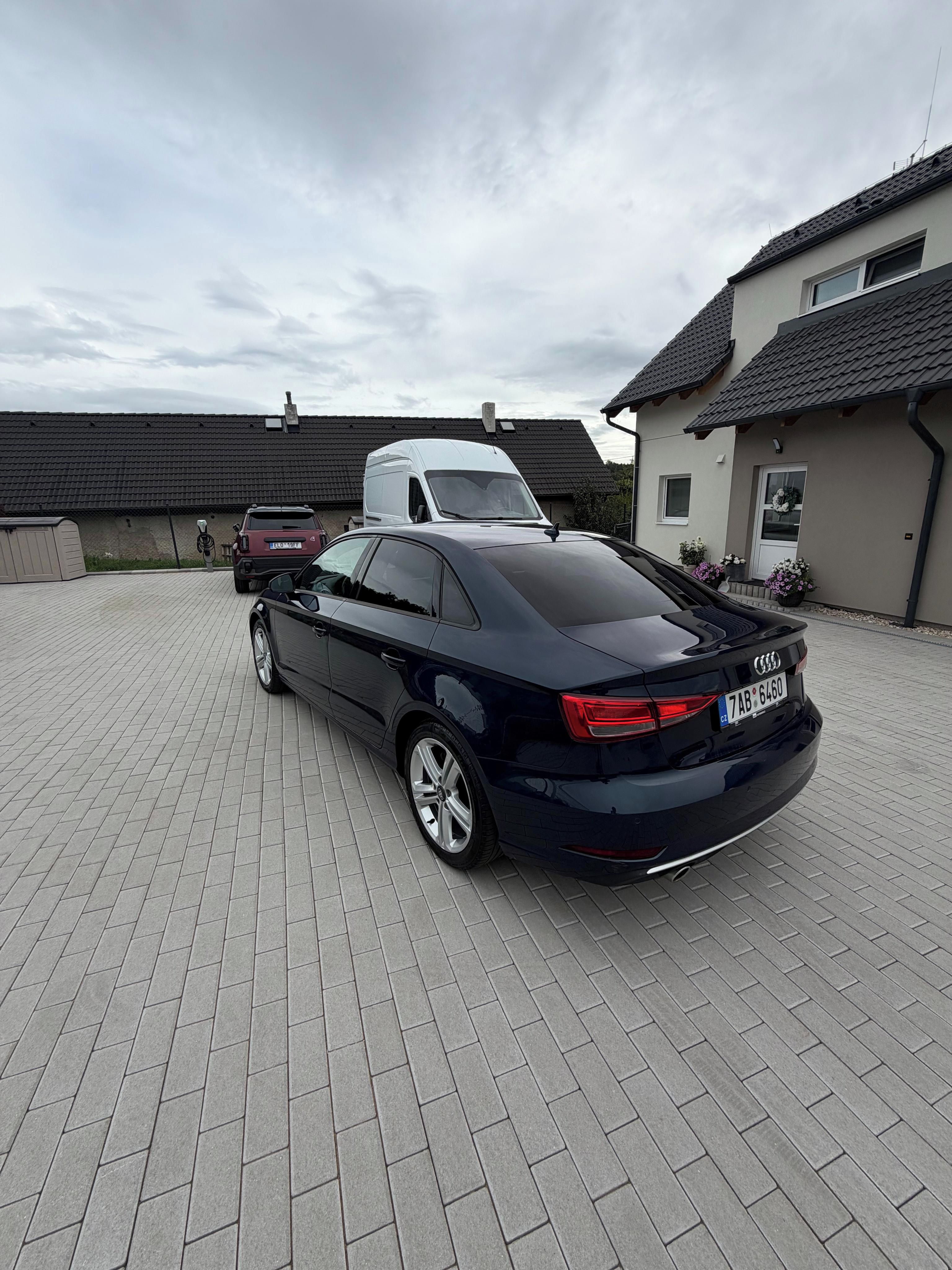 Audi A3, 1.6 TDI 85 kW - fotka 6