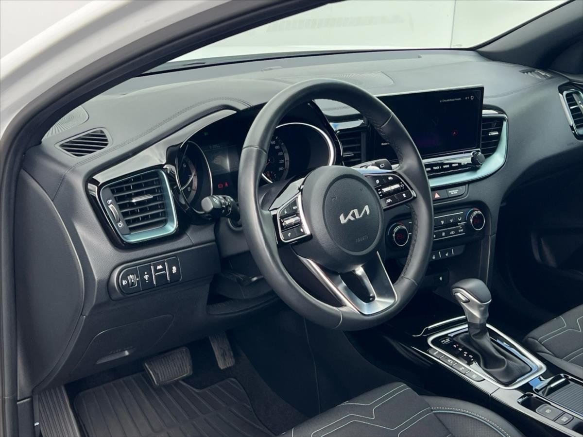Kia XCee´d, 1,6 T-GDi 132kW 7DCT STEEL EDI - fotka 6