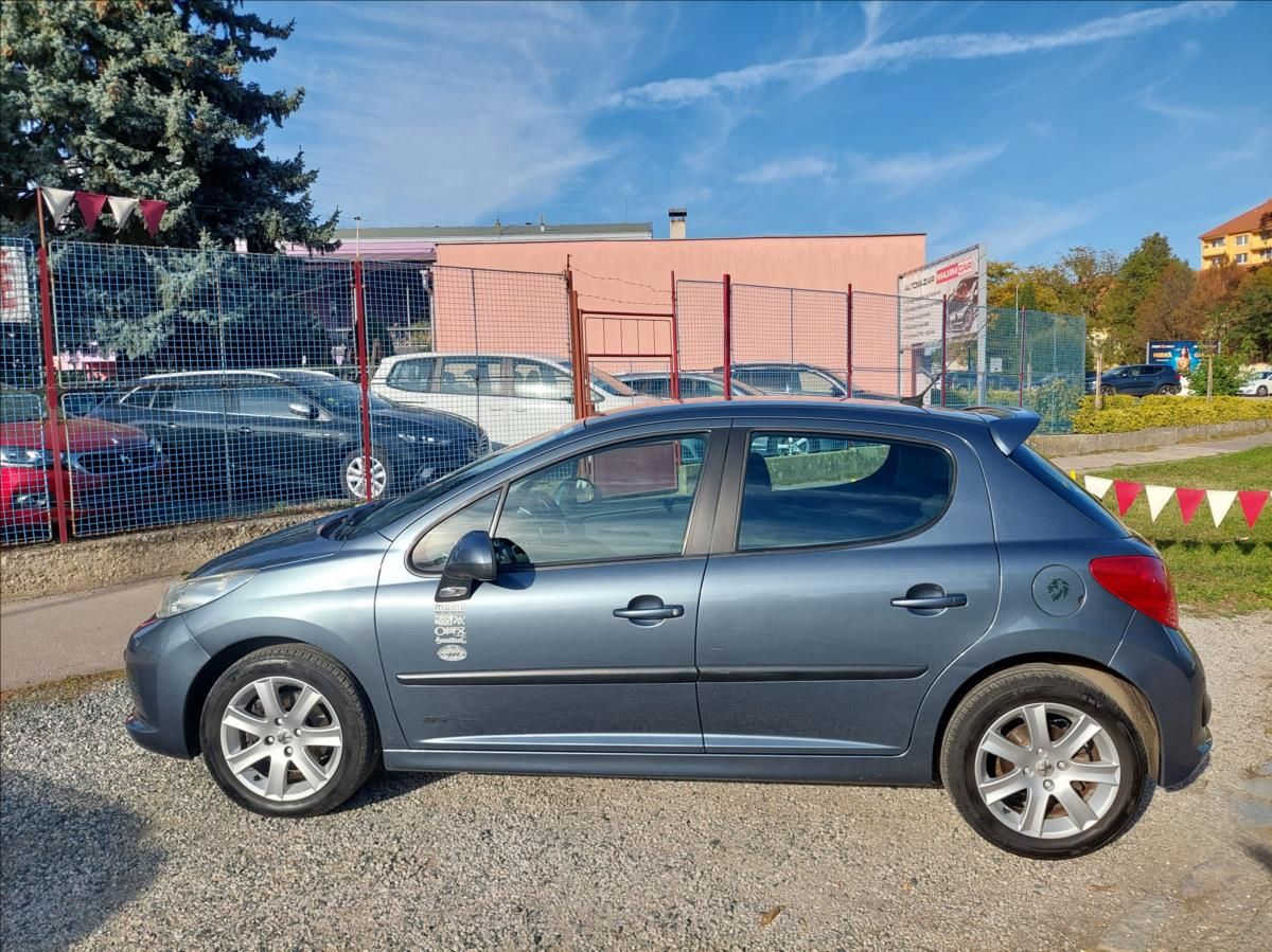 Peugeot 207, 1,6 HDi Top stav - fotka 4