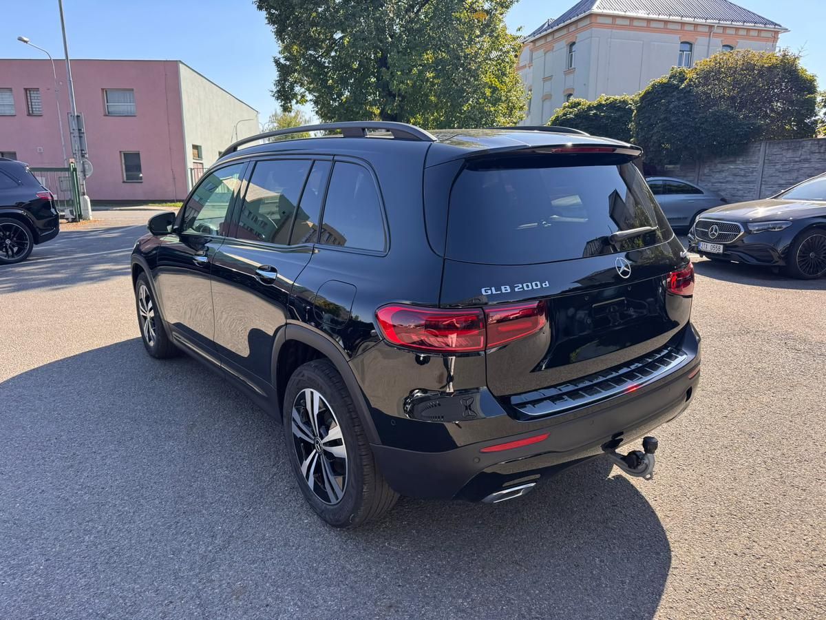 Mercedes-Benz GLB, 200 d 4MATIC - fotka 5