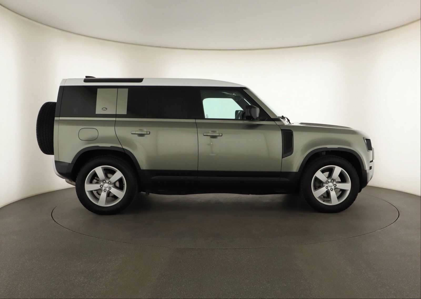 Land Rover Defender, D250 AWD - fotka 6