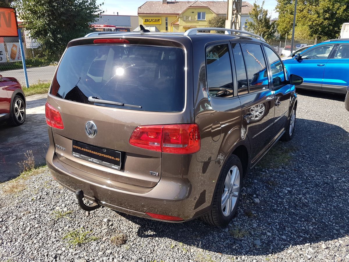 Volkswagen Touran, 1.6TDi DSG NAVI 88.000KM - fotka 6