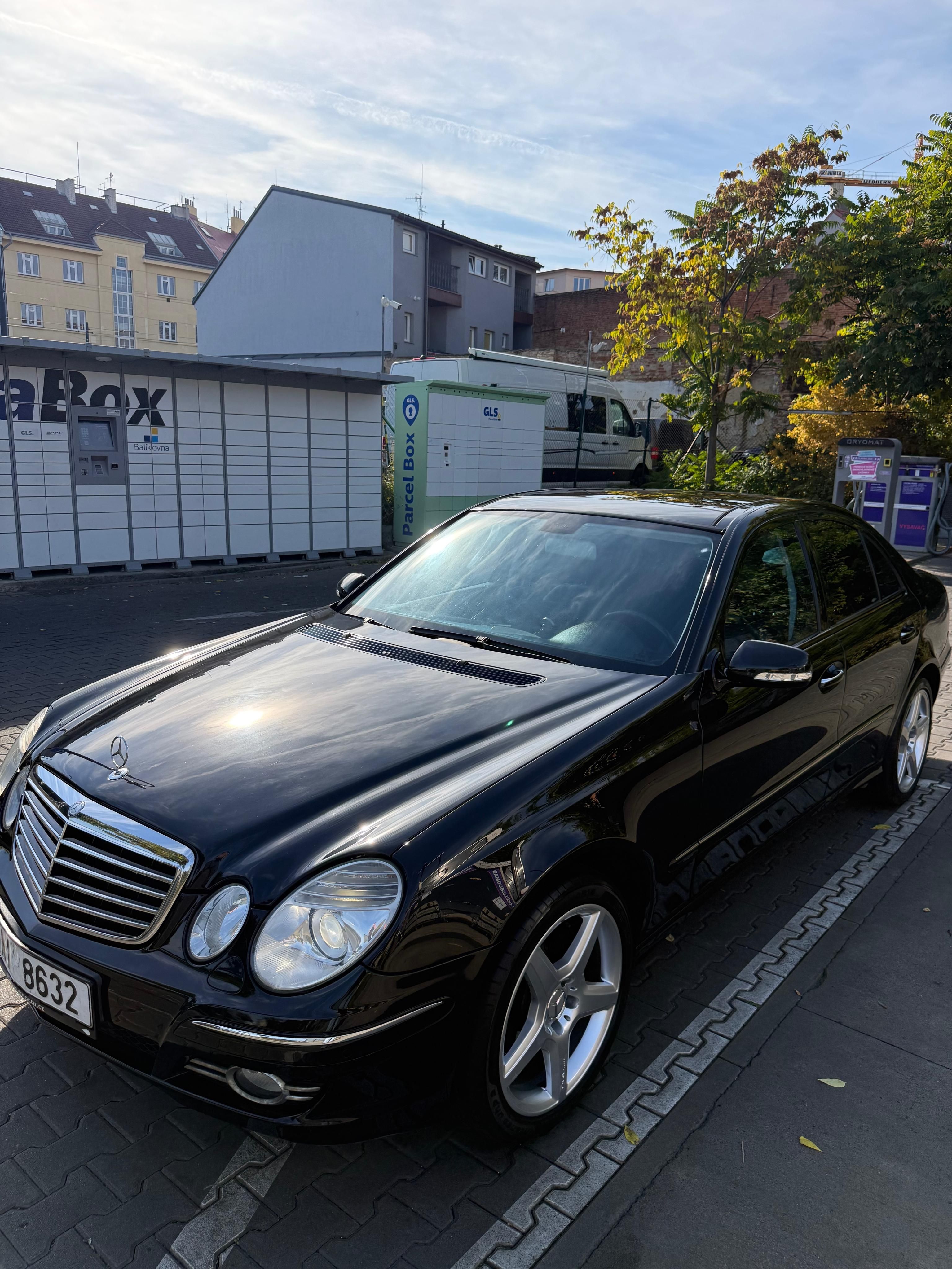 Mercedes-Benz Třídy E, Mercedes-Benz E 320 CDI 4MATIC