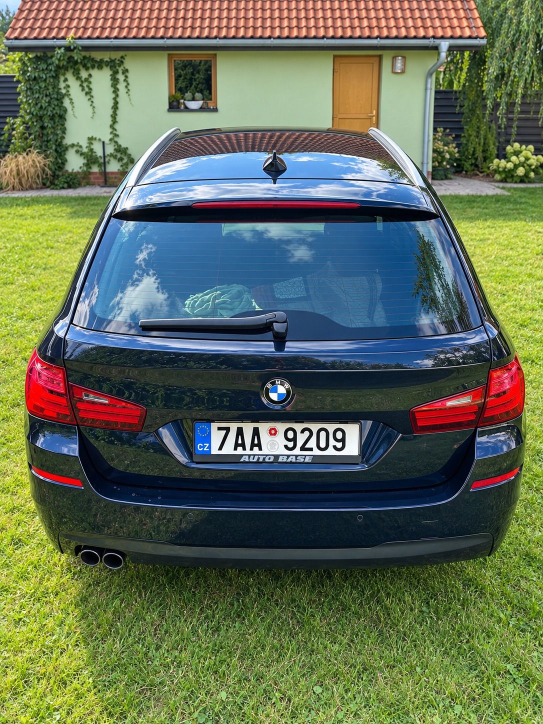 BMW Řada 5, BMW 530d xDrive Touring F11 LC - fotka 4