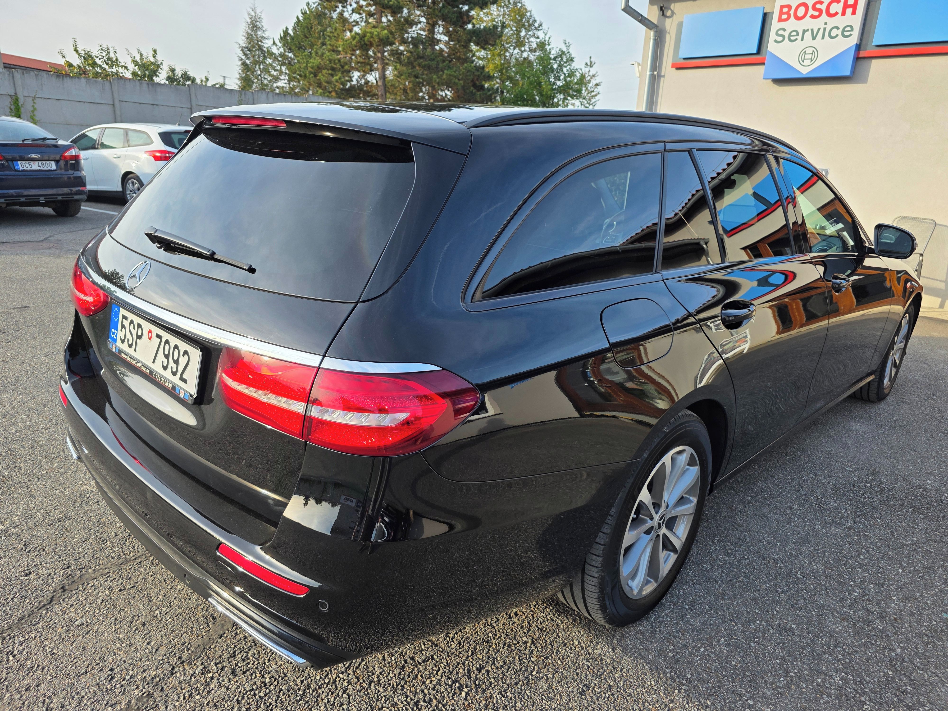 Mercedes-Benz Třídy E, ŠPIČKOVÝ STAV, DPH - fotka 4