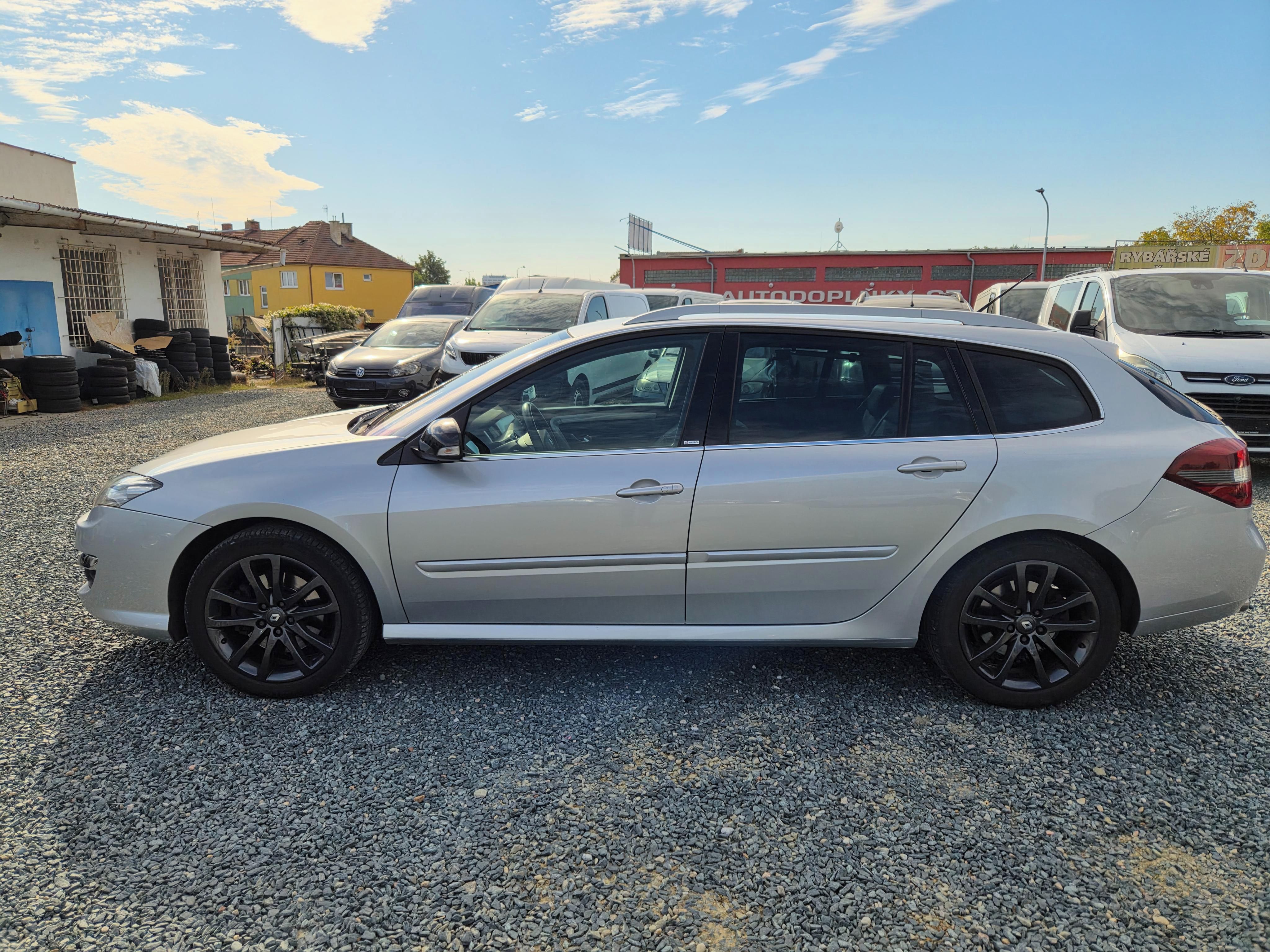 Renault Laguna, GT 2.0DCI 131KW 4CONTROL BOSE - fotka 4
