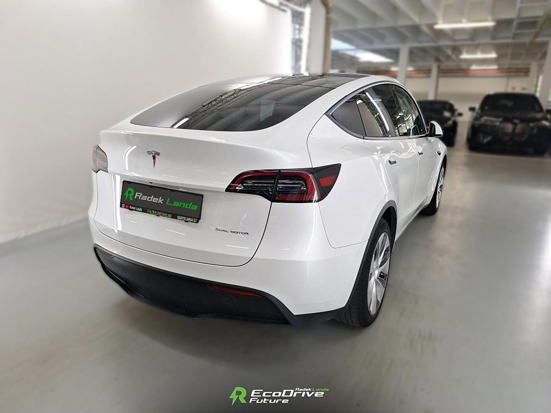 Tesla Model Y, Long Range AWD - fotka 5