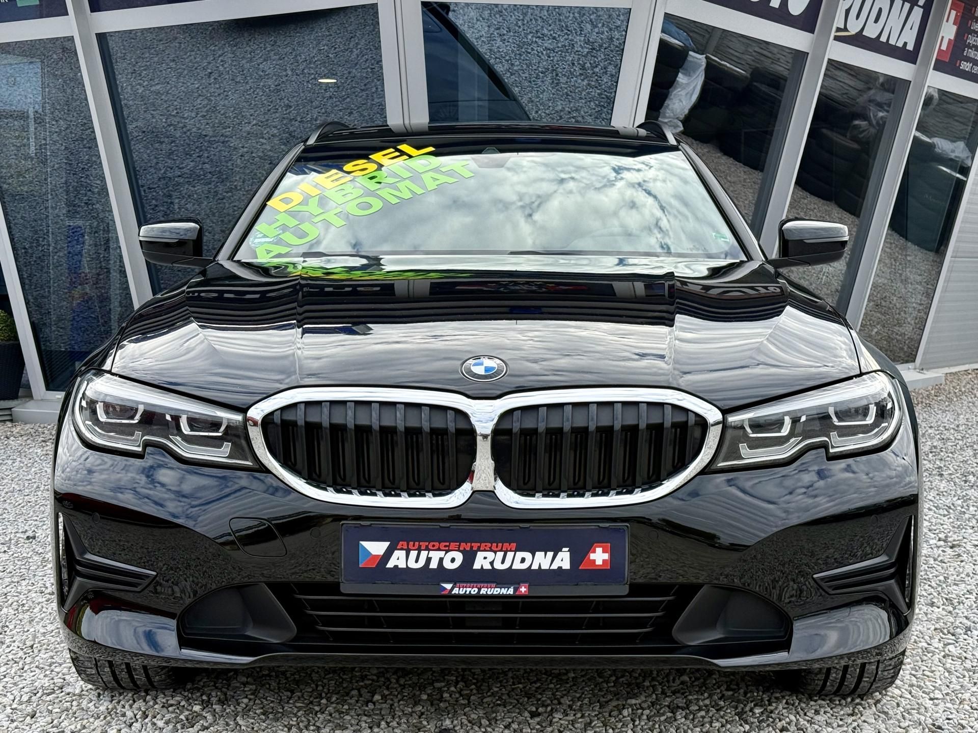 BMW Řada 3, 318d Advantage Steptronic - fotka 4