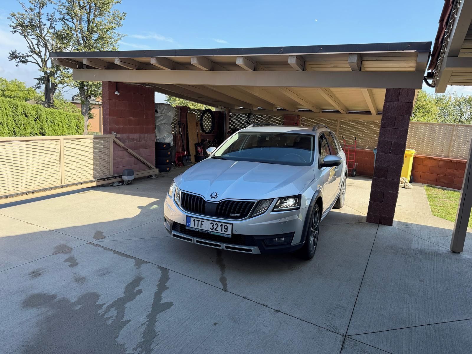 Škoda Octavia, Scout, 2,0TDI,4x4,tažné, výhř.