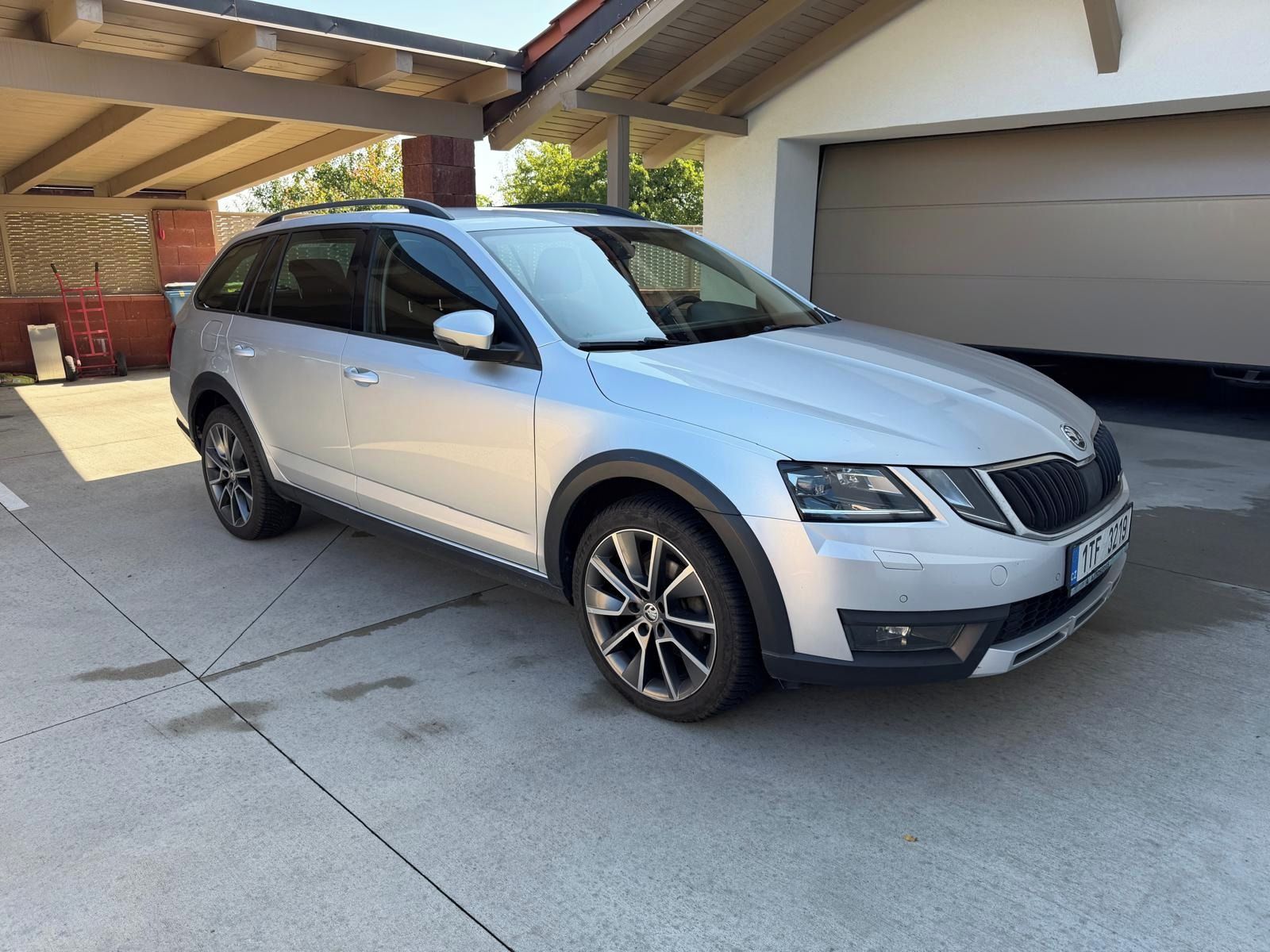 Škoda Octavia, Scout, 2,0TDI,4x4,tažné, výhř. - fotka 3