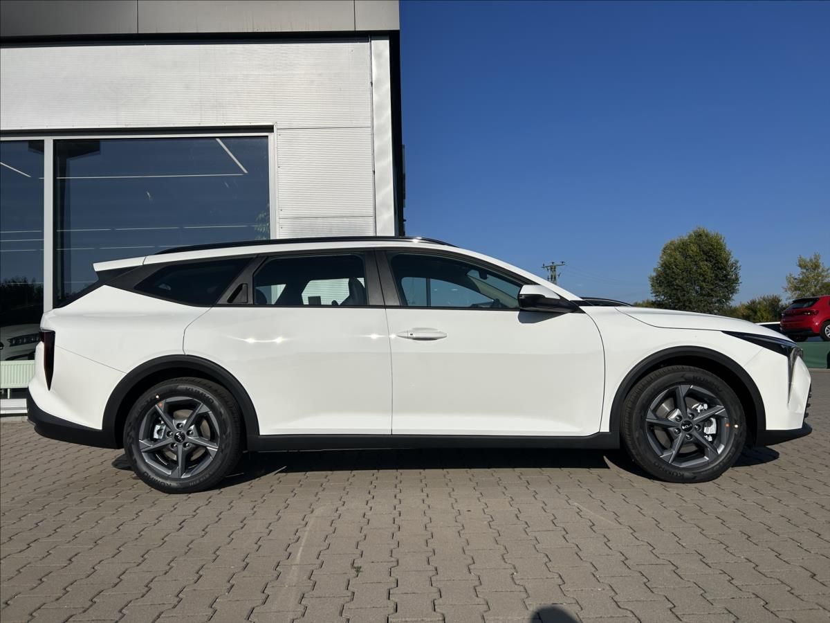 Kia K4, 1,6 SW T-GDi 7DCT SPIN - fotka 5
