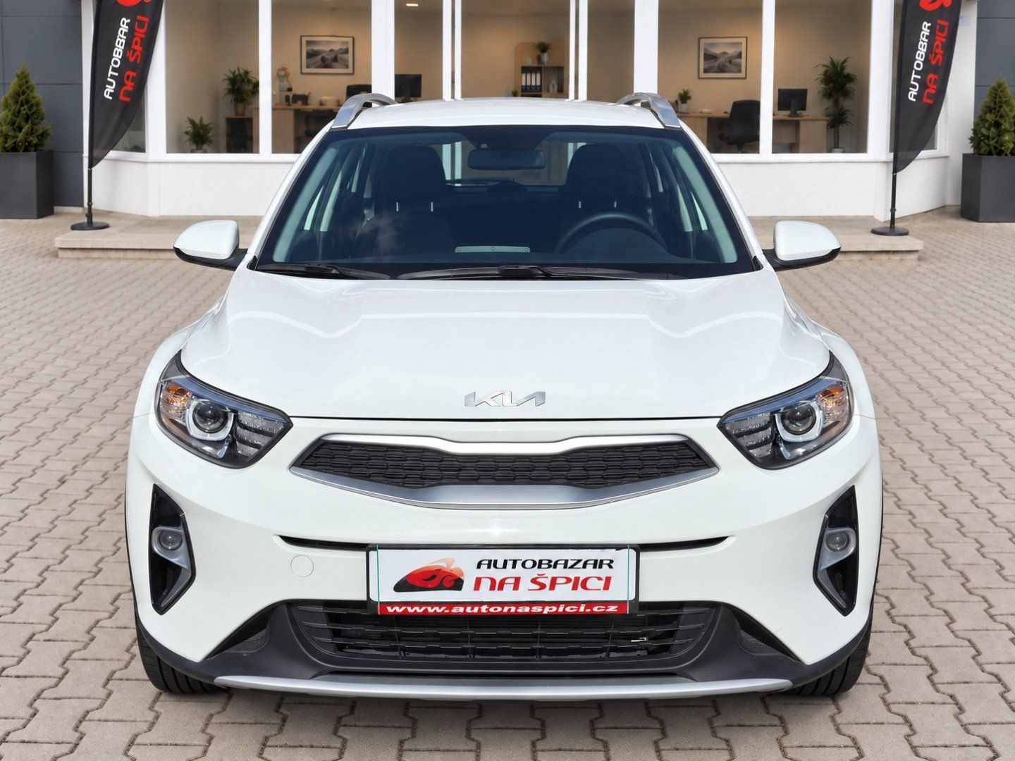 Kia Stonic, 1.2i 61kW COMFORT -1.MAJITEL - fotka 5