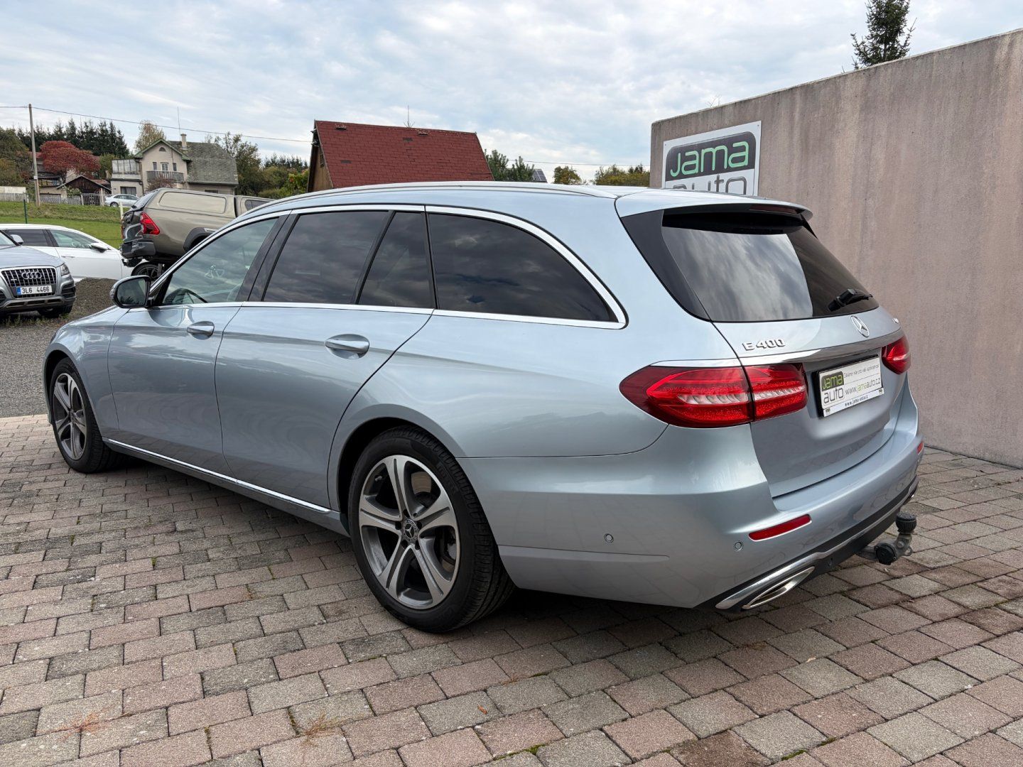 Mercedes-Benz Třídy E, E400 245kW 4MATIC TAŽNÉ NAVI - fotka 5