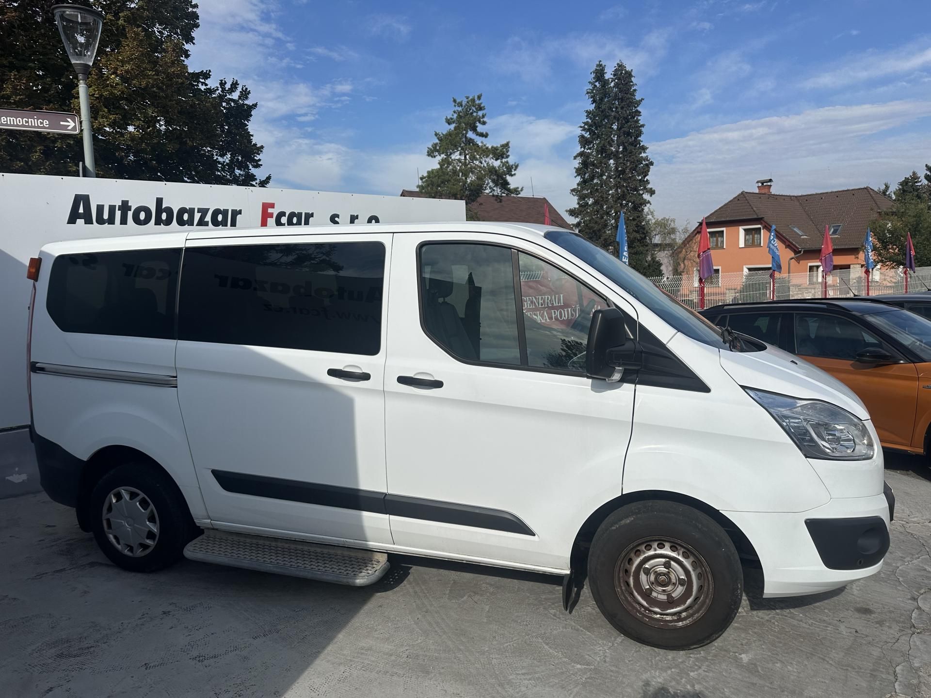Ford Transit Custom, 2.0TDCi 77kW 9 míst - fotka 4