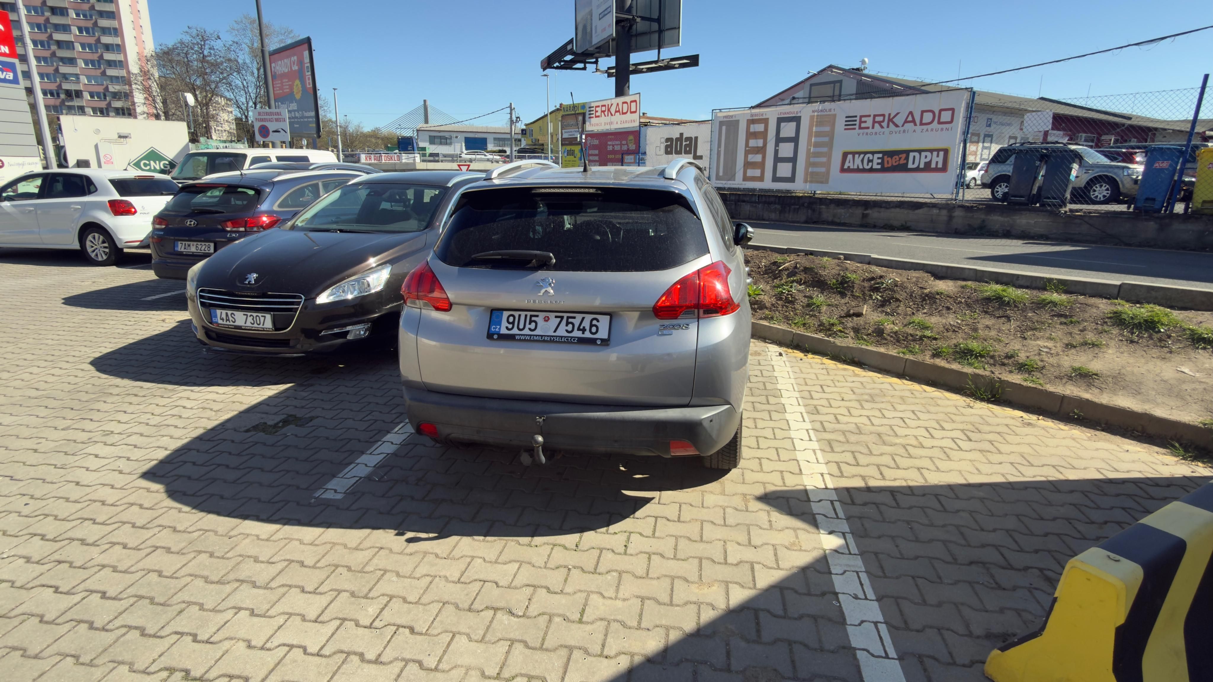 Peugeot 2008, 1.6 e hdi - fotka 3