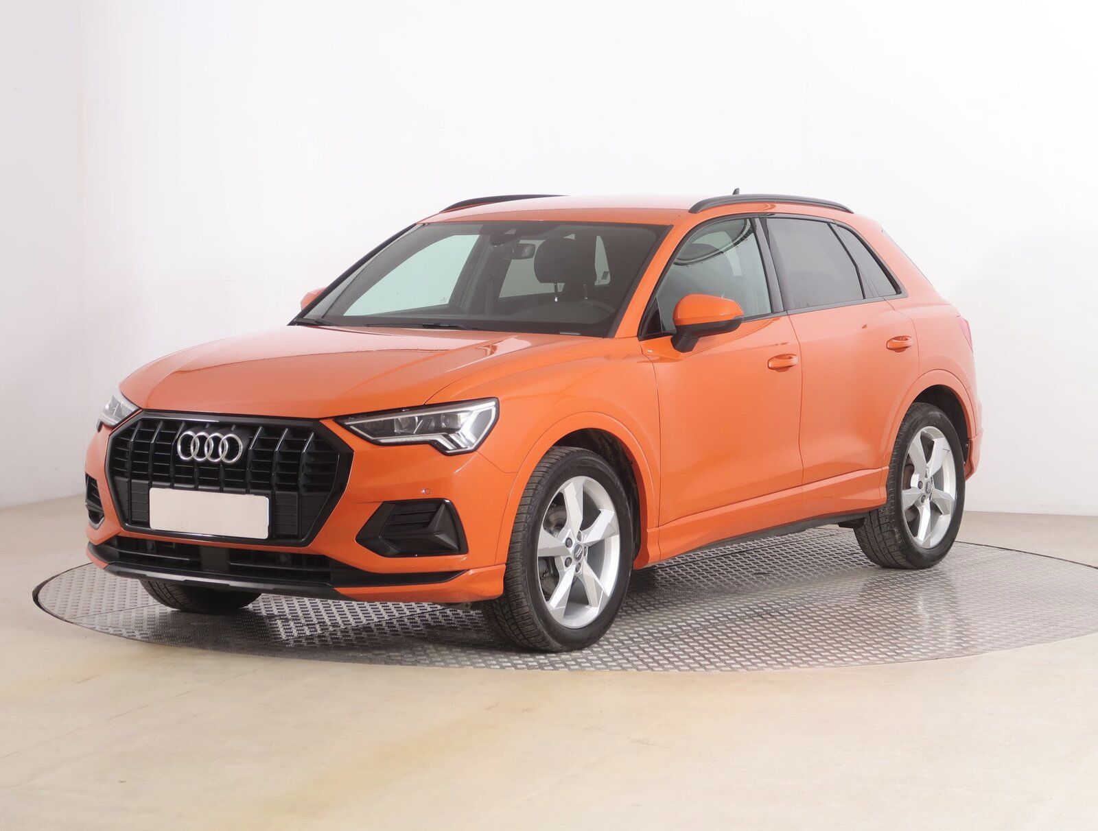 Audi Q3, 35 TFSI, Automat, Serv.kniha - fotka 2