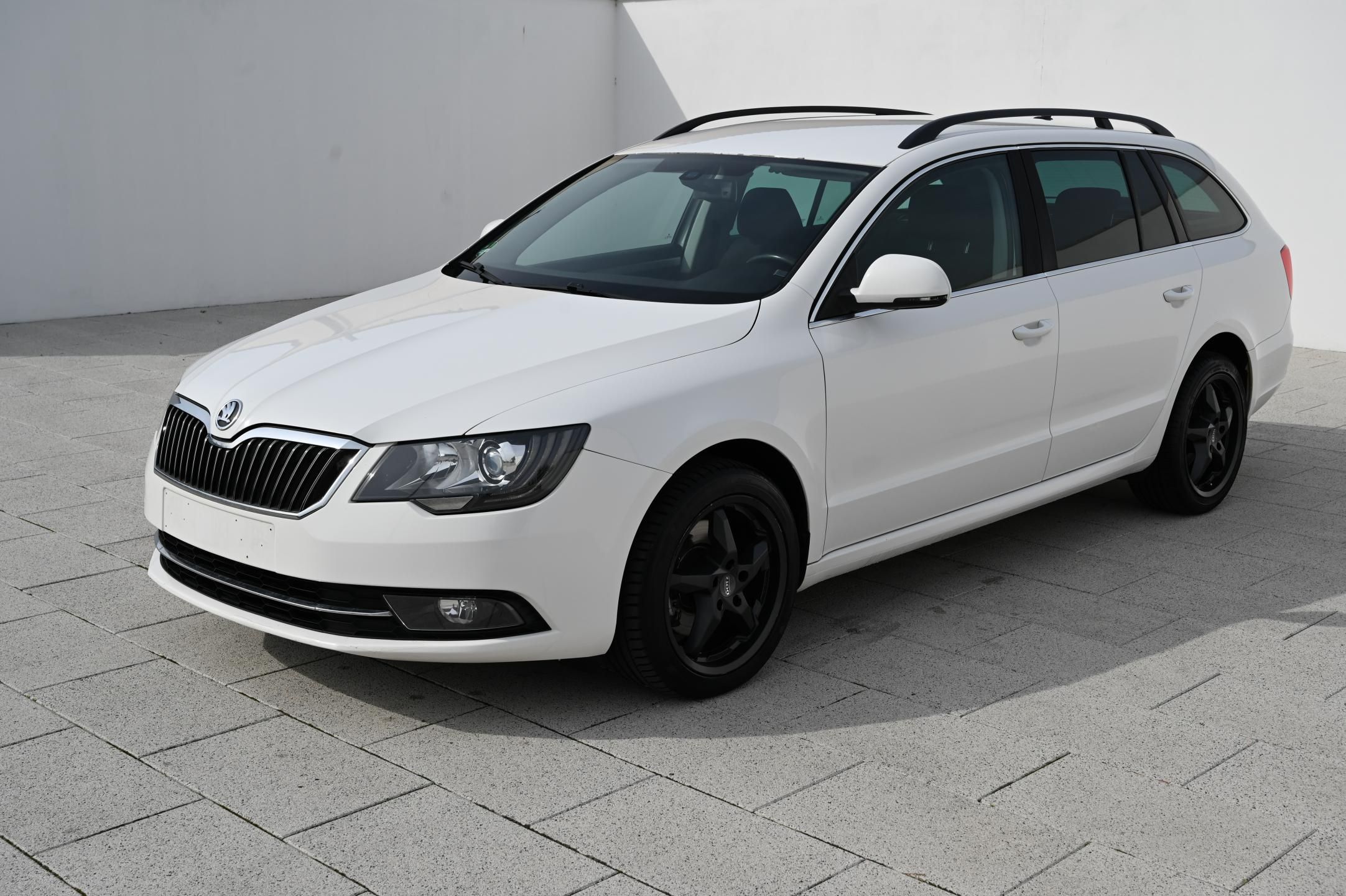 Škoda Superb, 2.0TDI 103KW Exclusive 7/2013