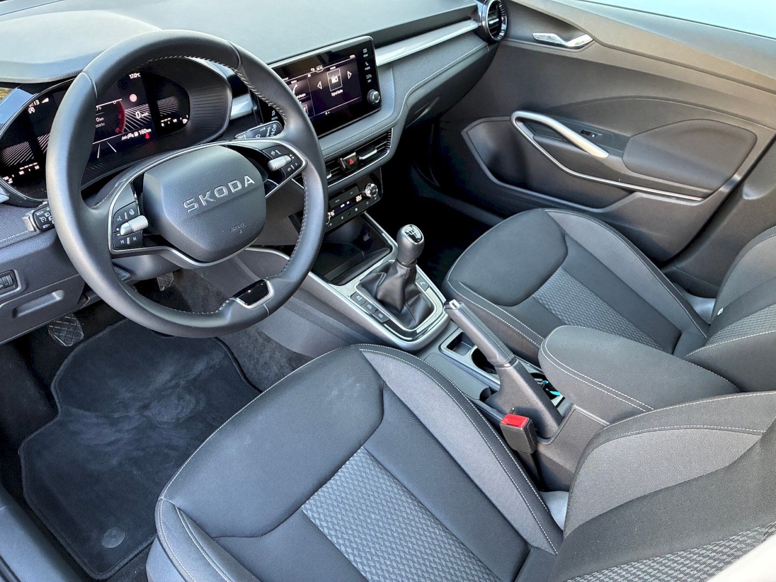 Škoda Fabia, 1,0 TSI / 85 kW Top Selection - fotka 5