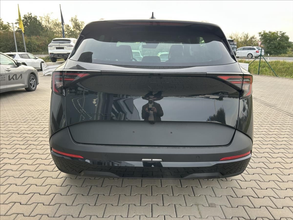 Kia Sportage, 1,6 4x2 7DCT BLACK EDITION - fotka 6