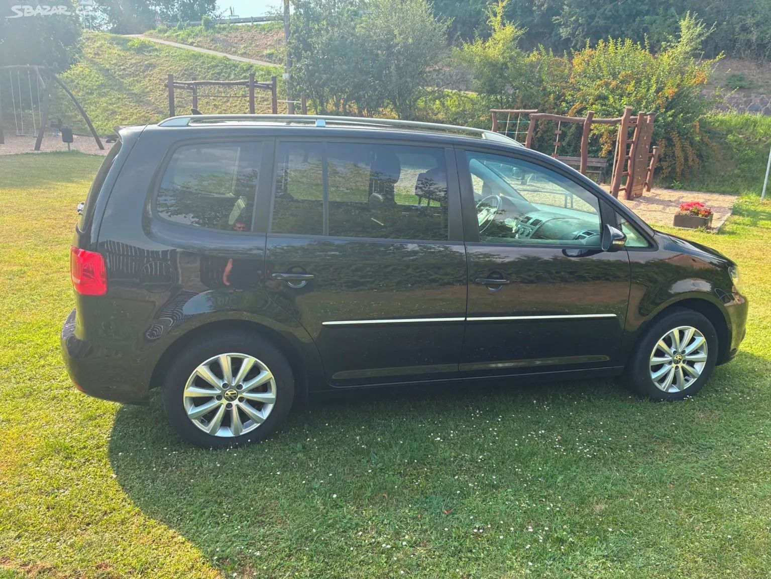 Volkswagen Touran, VW Touran 1.4 TSI 2013 DSG - fotka 4