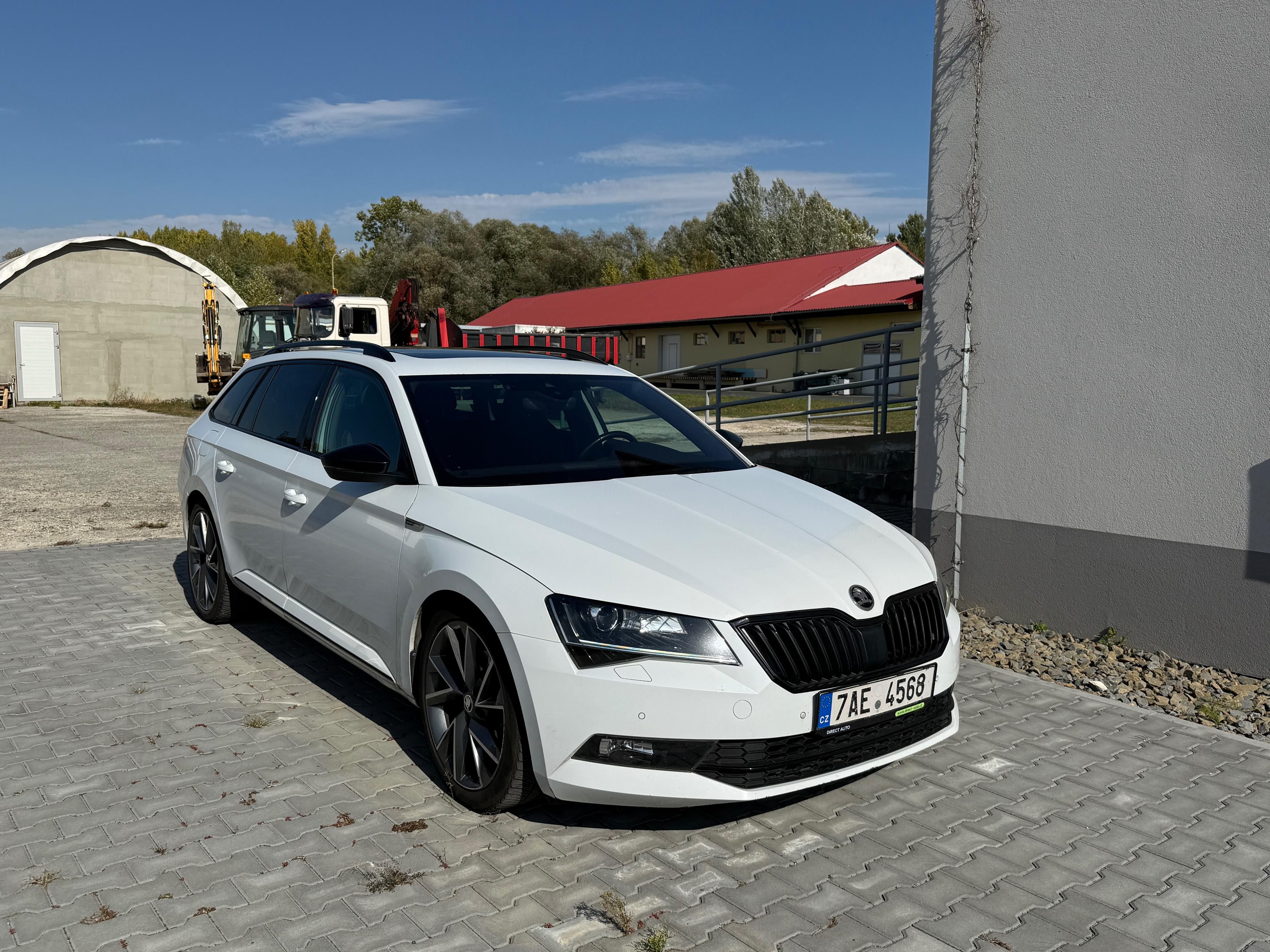 Škoda Superb, Sportline 2.0TDI 140kw 2maj ČR - fotka 2