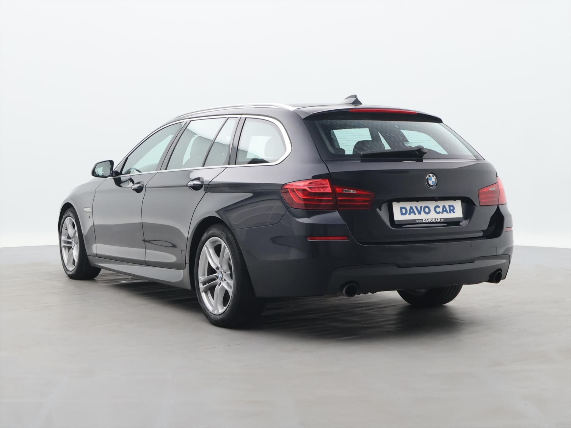 BMW Řada 5, 3,0 535i 225kW xD M-paket DPH - fotka 5