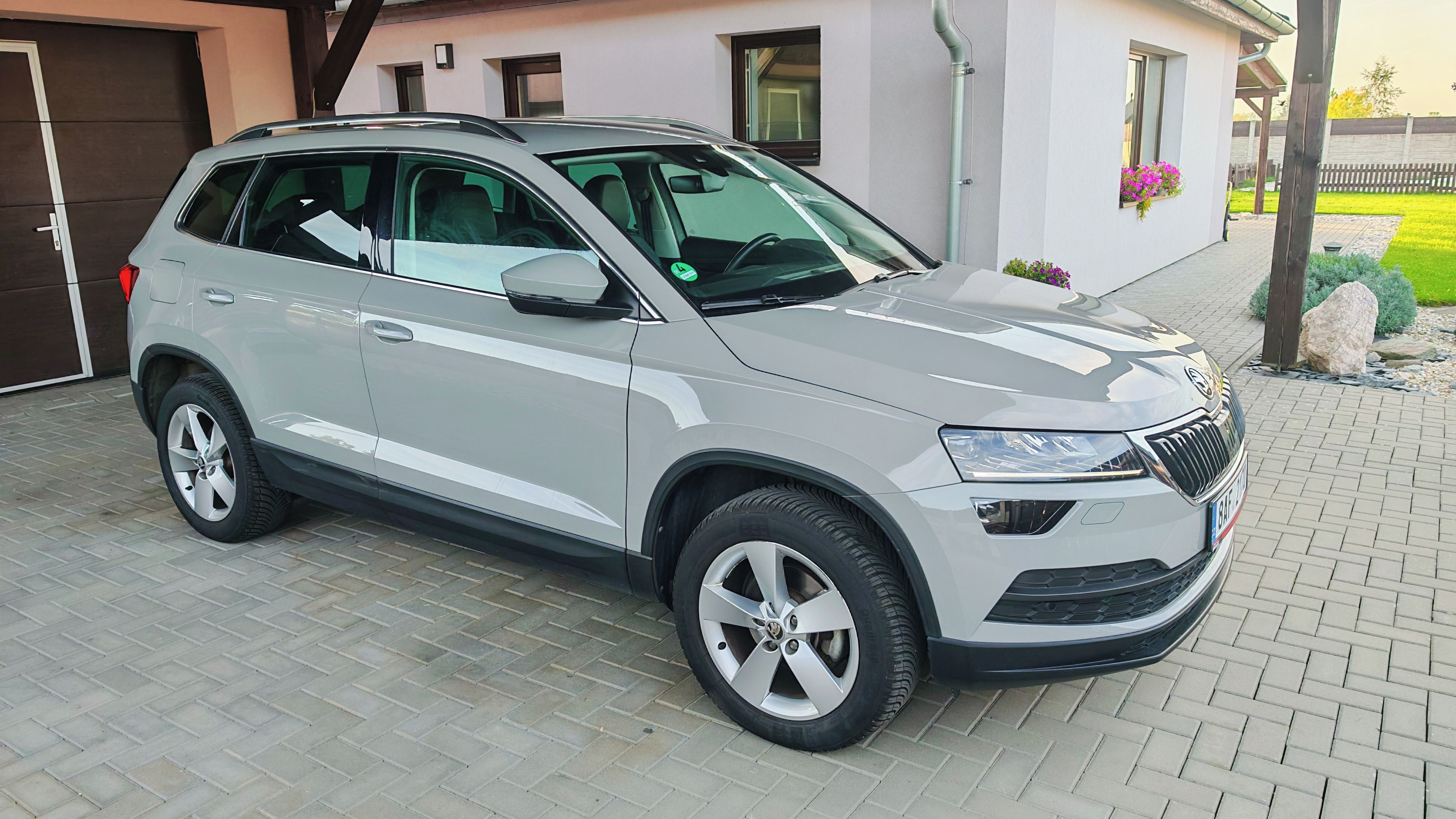 Škoda Karoq, 1.0 TSI 85kW, Style+, ČR původ - fotka 4
