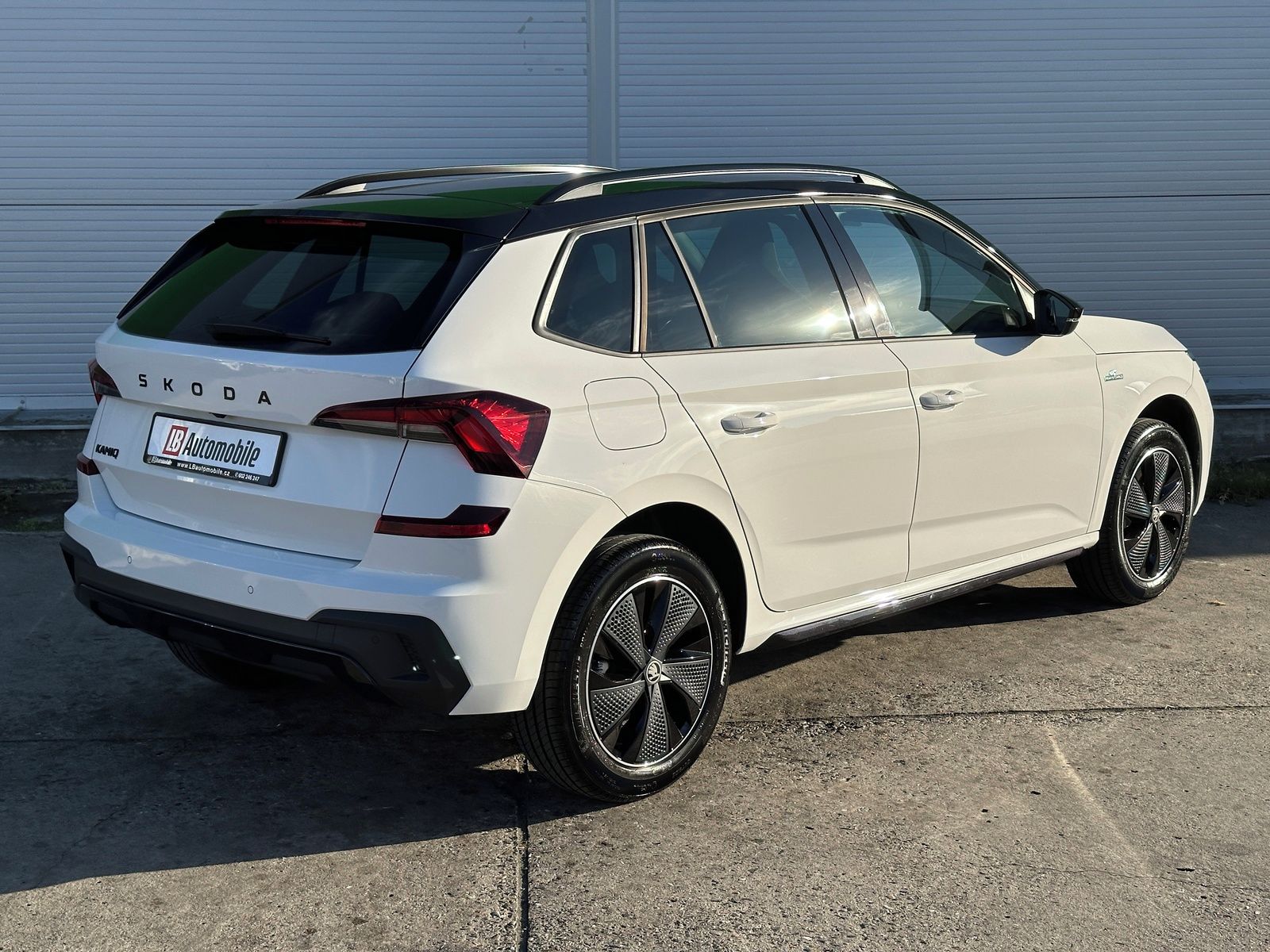 Škoda Kamiq, 1.0TSi Monte Carlo PANO KAMERA - fotka 4