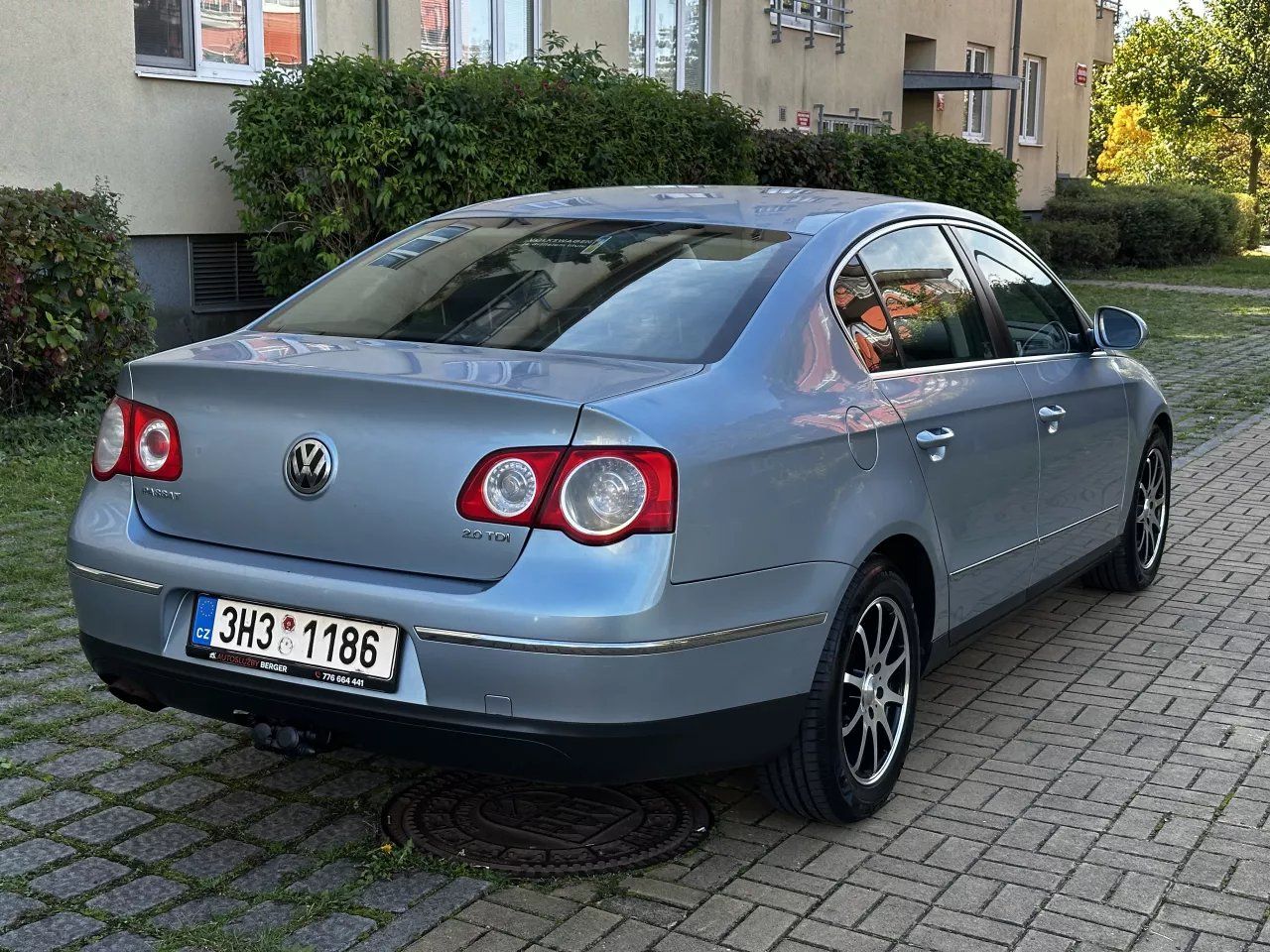 Volkswagen Passat, 2.0 TDI 103kW Navi 6st. Manuál - fotka 5