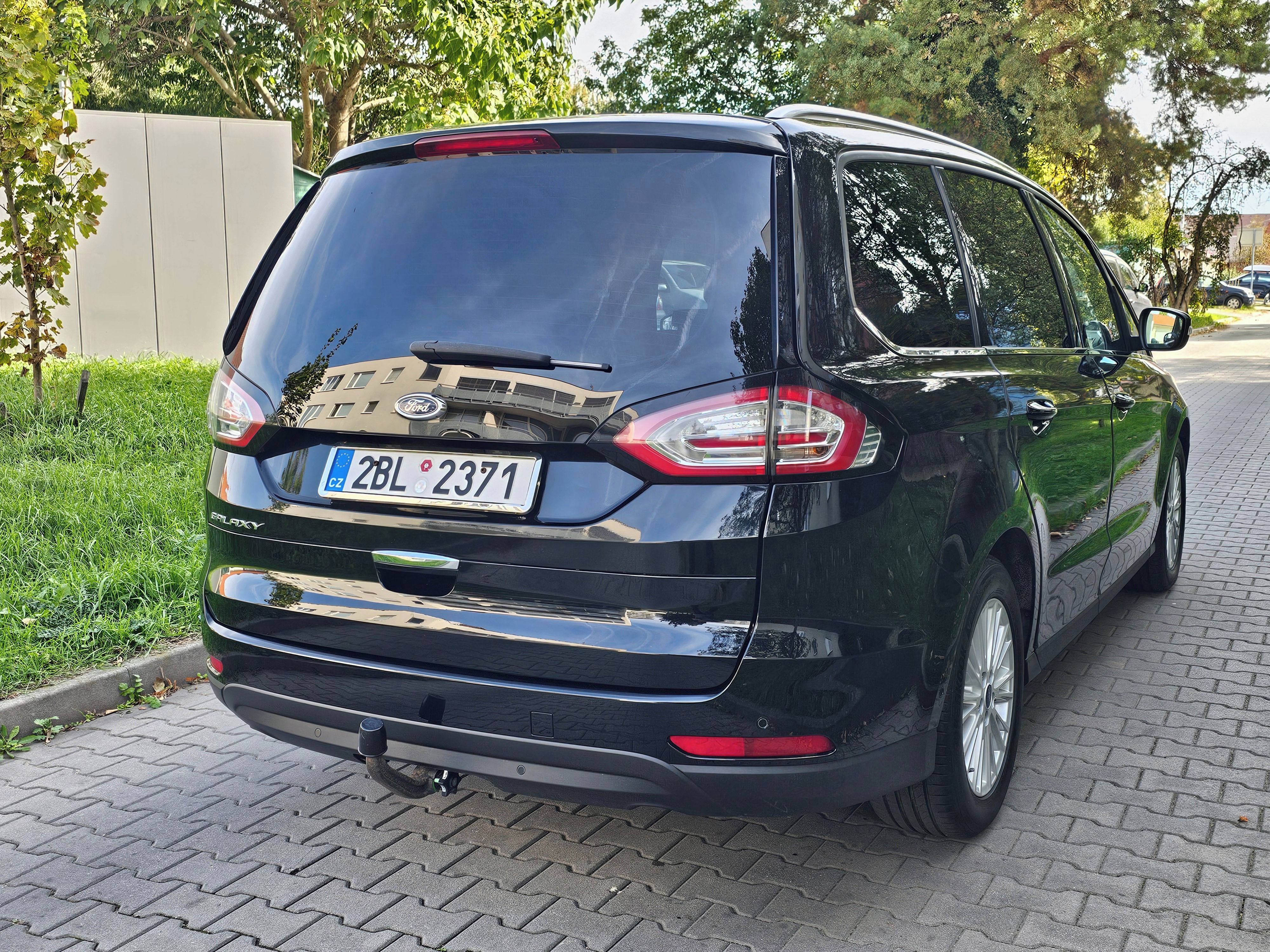 Ford Galaxy, 2.0 TDCi, 132 kW, 7 míst - fotka 4