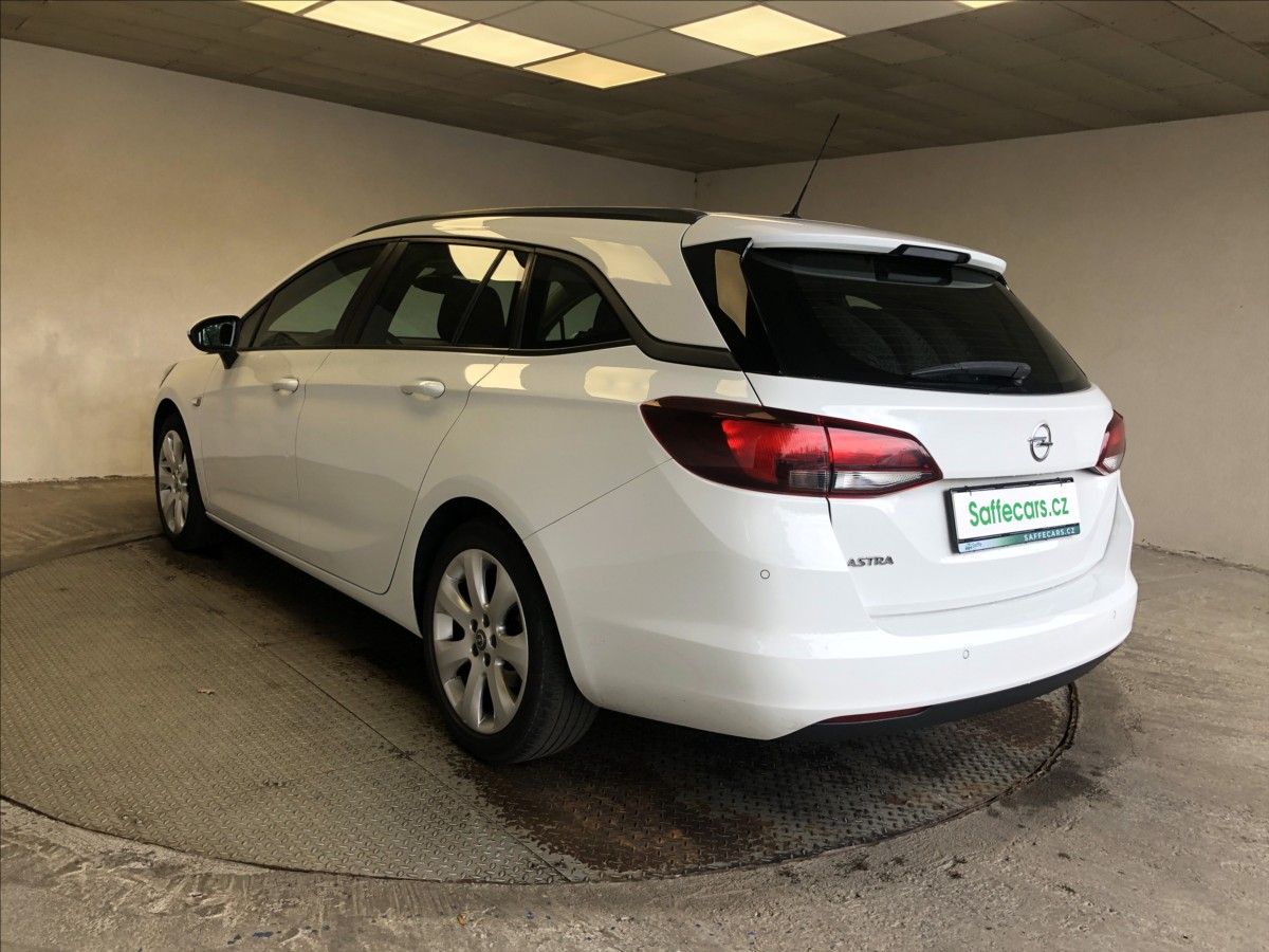 Opel Astra, 1,6 CDTI - fotka 5