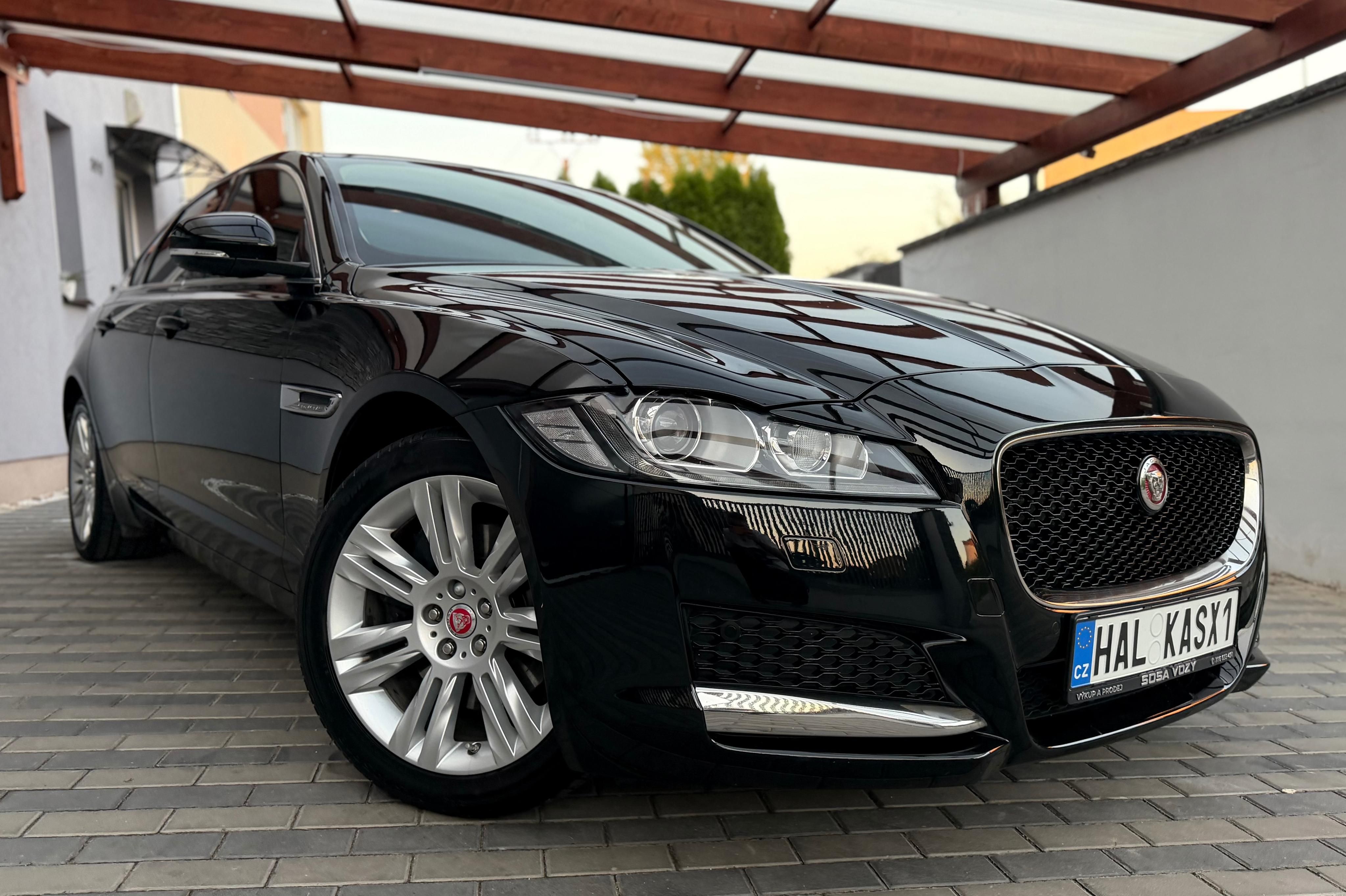 Jaguar XF, Krásný stav - fotka 6