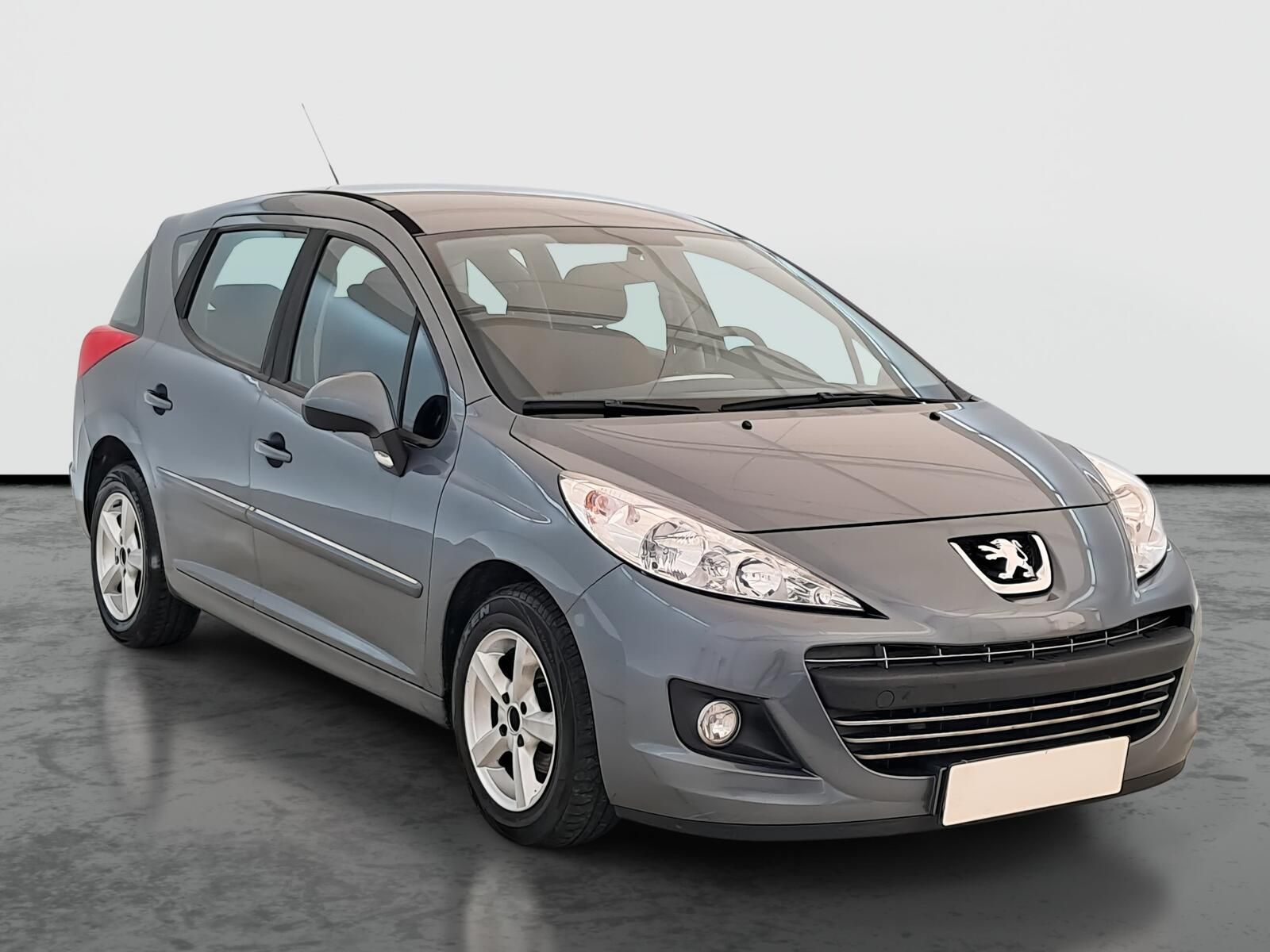 Peugeot 207, 1.4, ČR,1.maj, po STK
