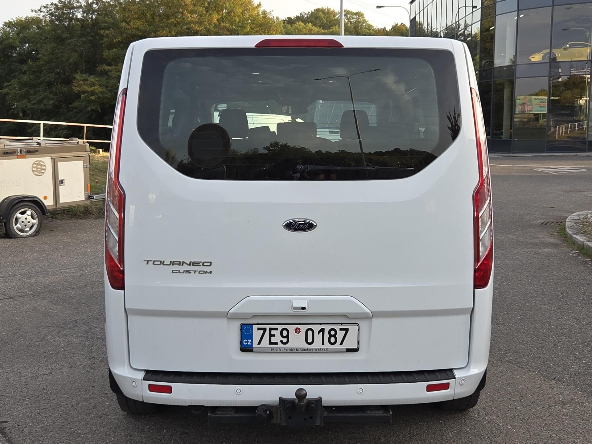 Ford Tourneo Custom, 2,0TDC-i AUTOMAT SPLÁTKY VŠEM! - fotka 5