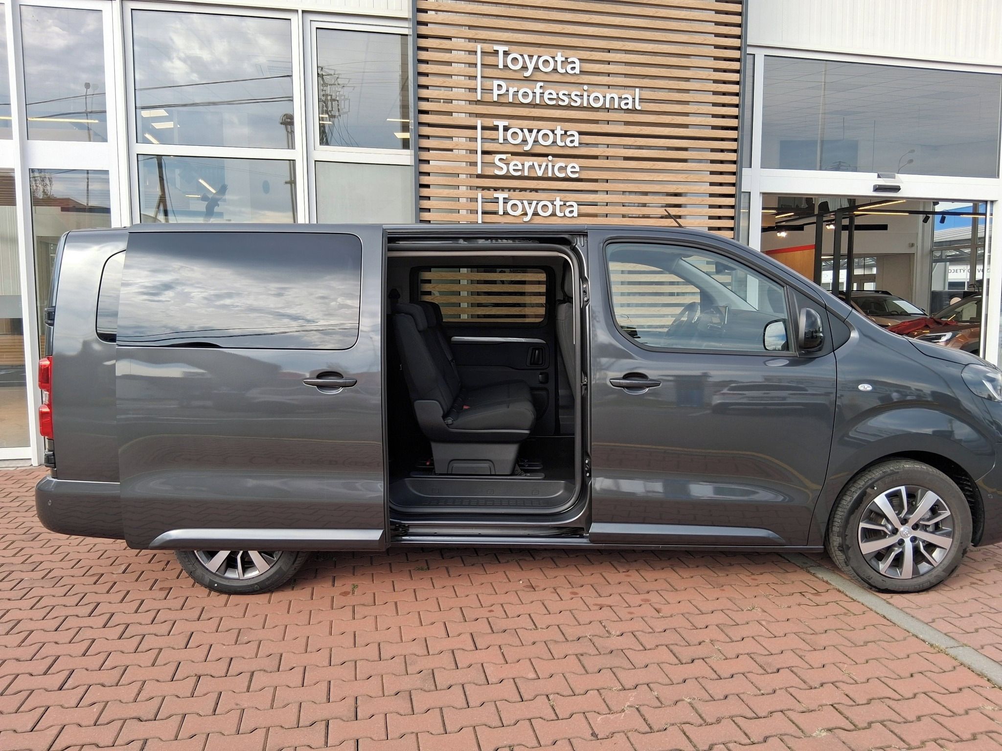 Toyota Proace, Proace Verso MY26 5D - fotka 4