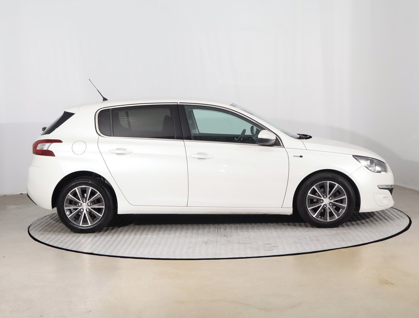 Peugeot 308, 1.6 BlueHDi, Style, Serv.kniha - fotka 6