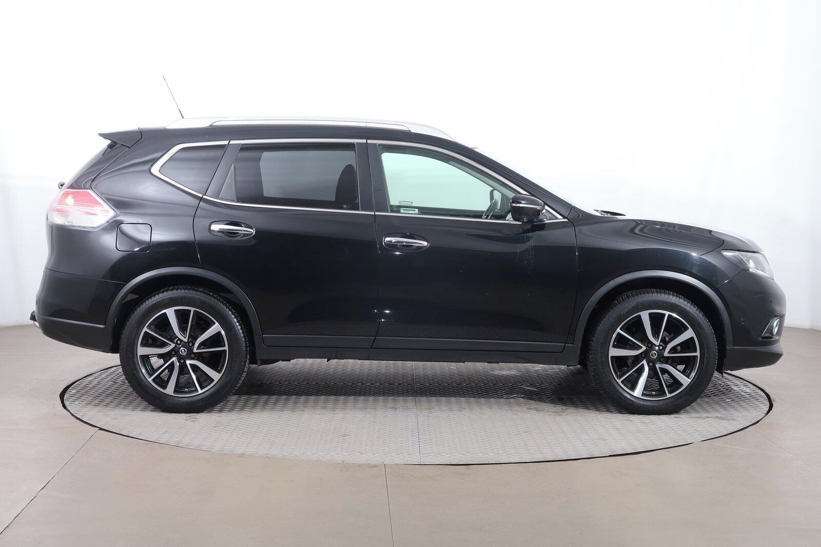 Nissan X-Trail, 1.6 dCi, 4X4, Serv.kniha - fotka 6