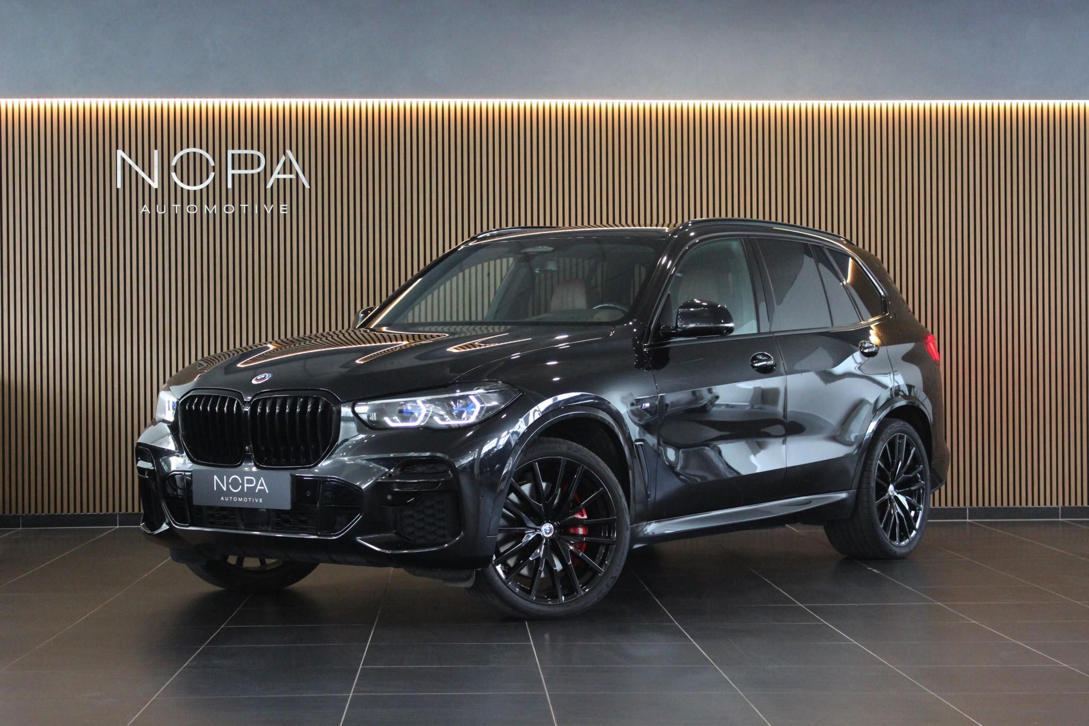 BMW X5, M50i V8 Laser Tažné HUD Záruka
