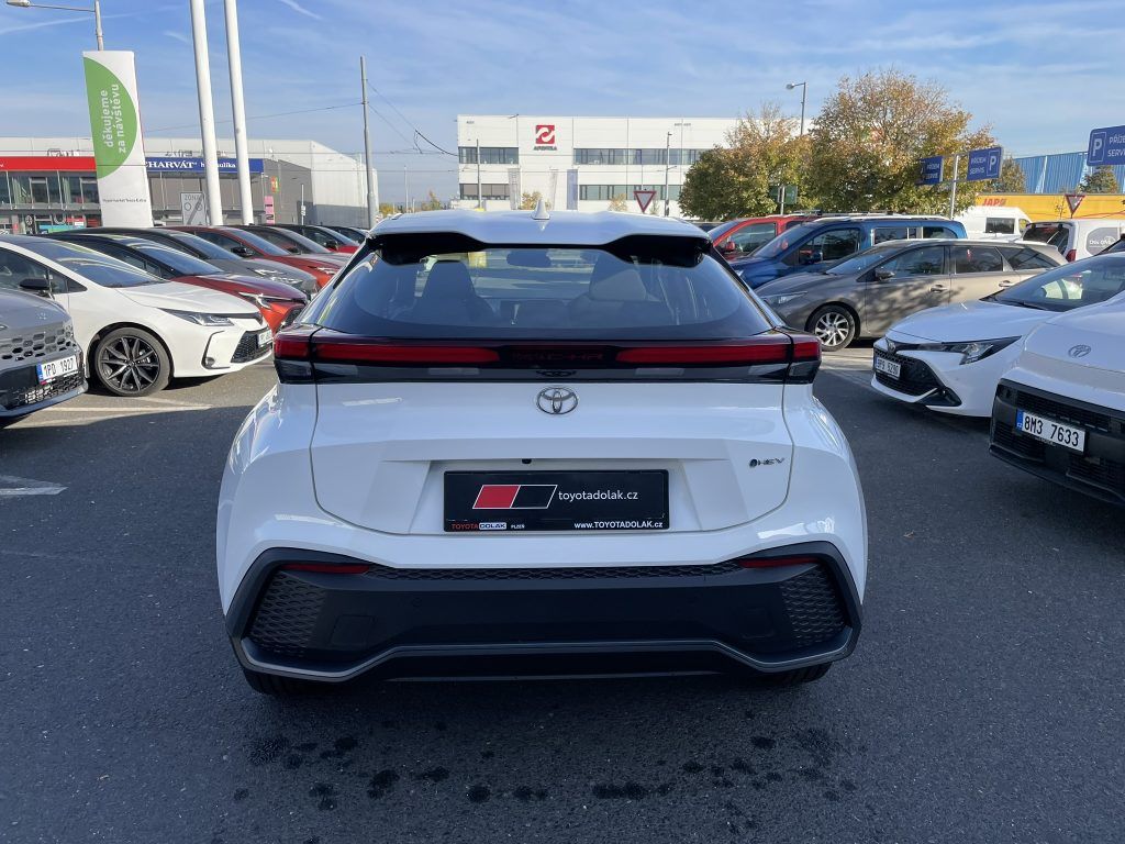 Toyota C-HR, 1.8 HEV - fotka 5