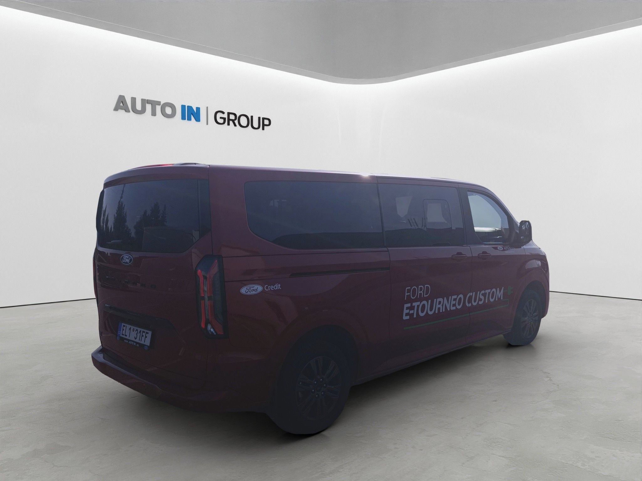 Ford Tourneo Custom, Titanium 64 kWh Elektromotor - fotka 6